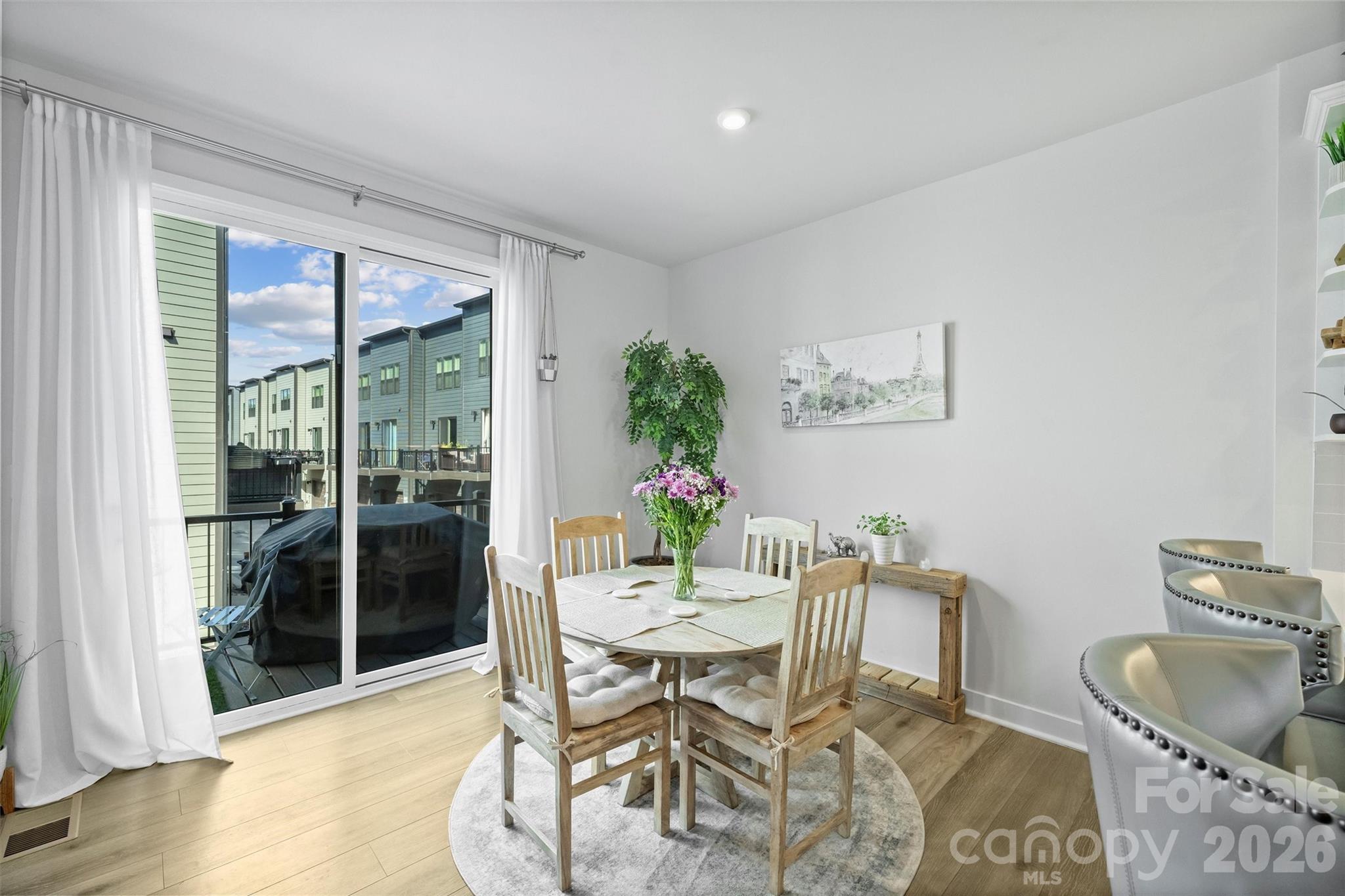 4732 Chastain Avenue