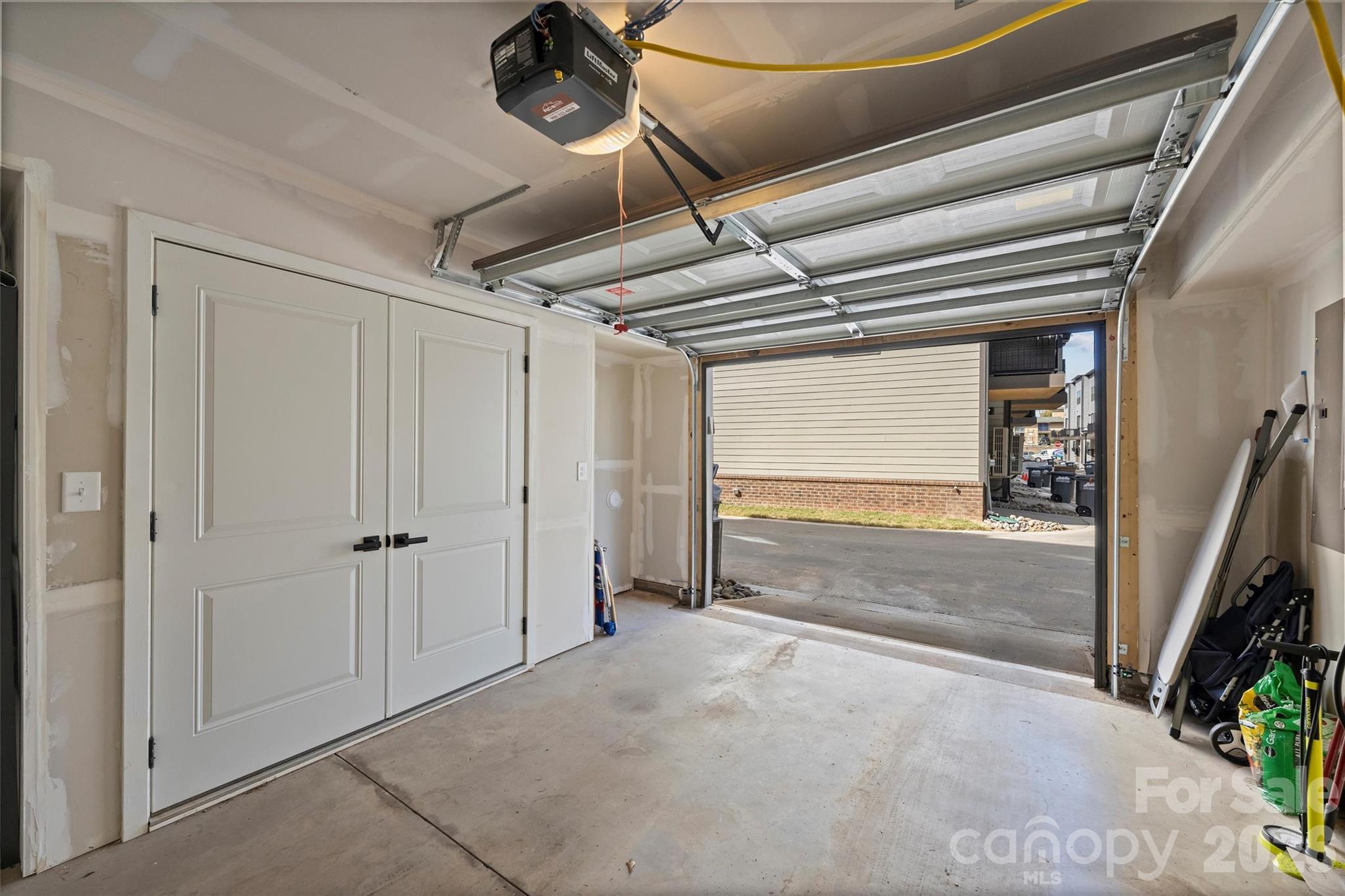 4732 Chastain Avenue