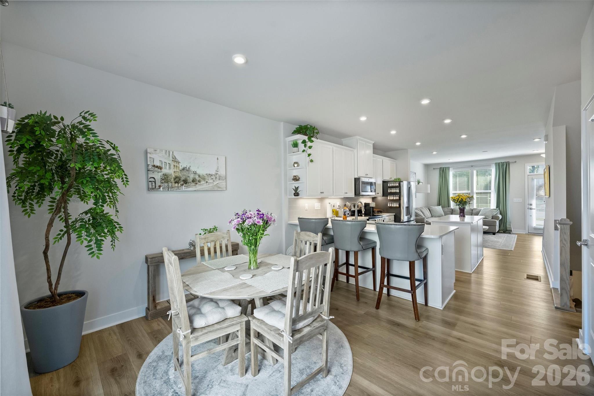 4732 Chastain Avenue