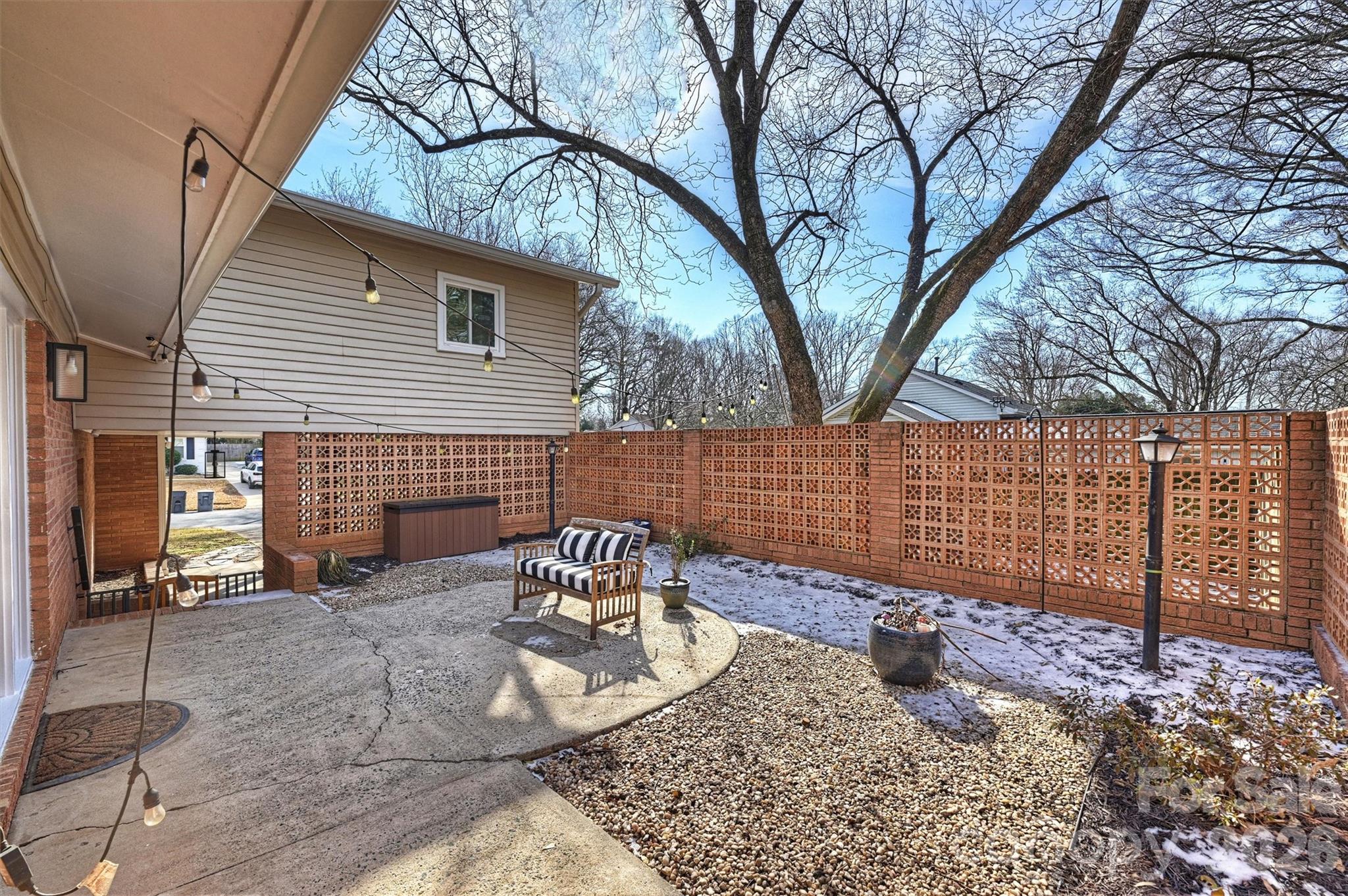 3808 Flowerfield Road