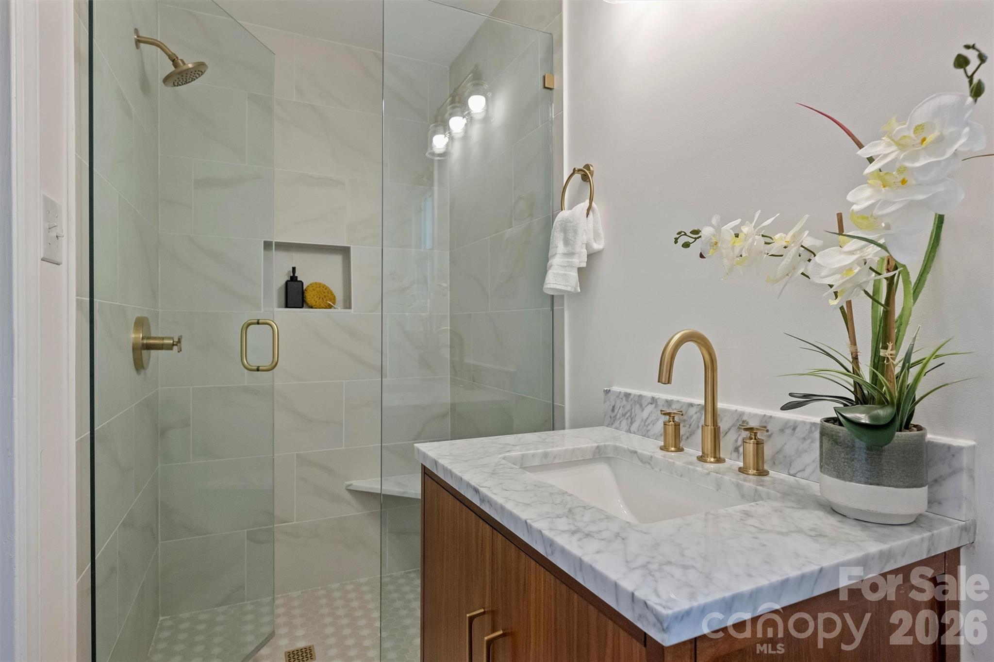 3808 Flowerfield Road