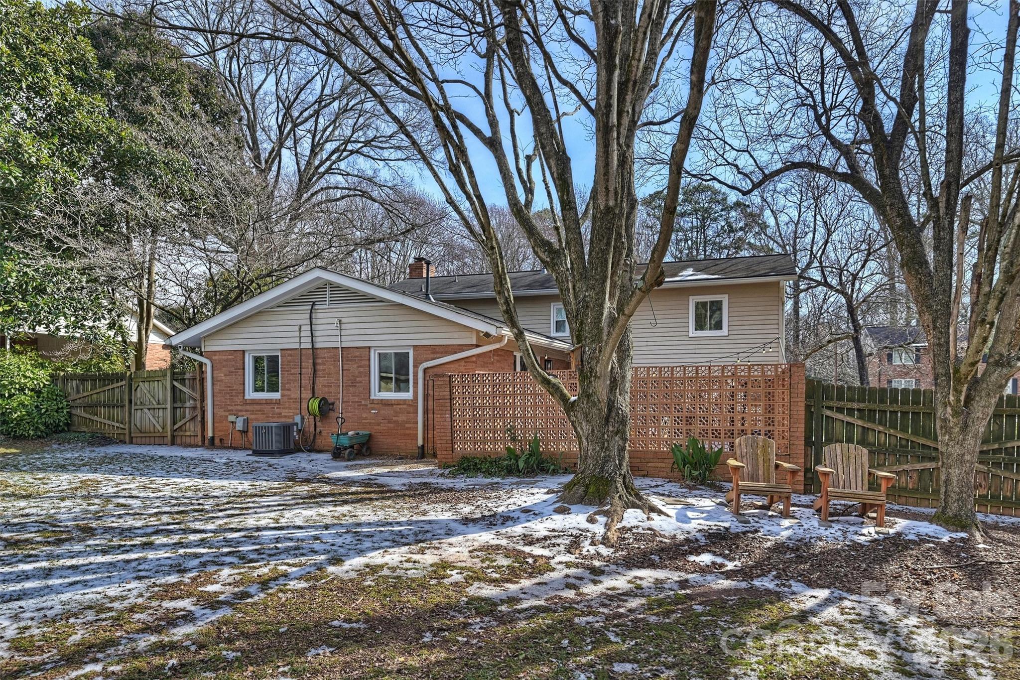 3808 Flowerfield Road