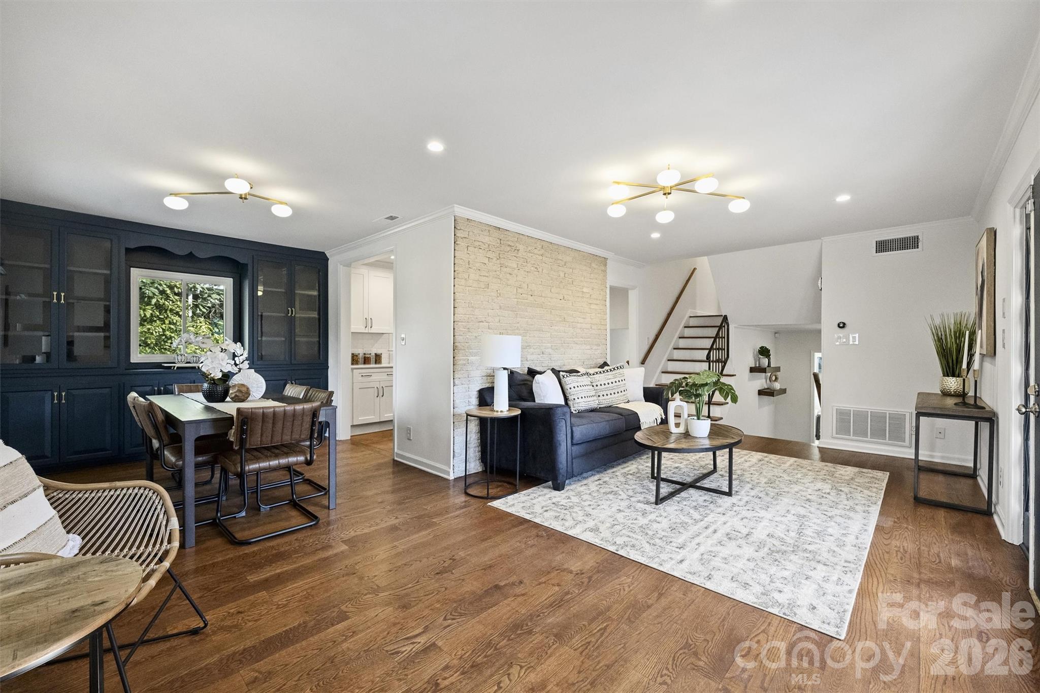 3808 Flowerfield Road