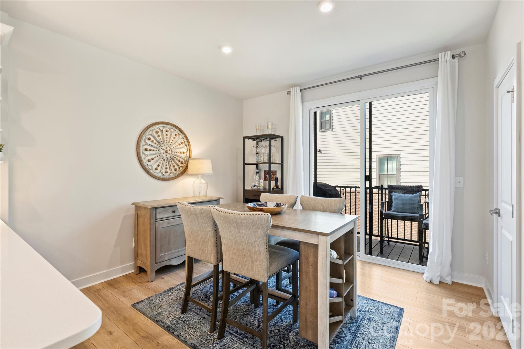 4750 Chastain Avenue