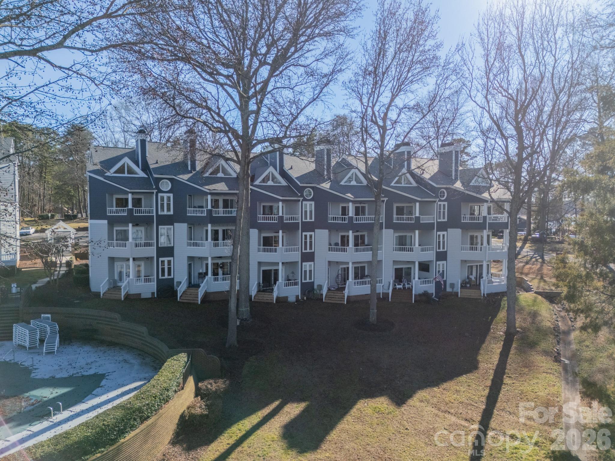 306 Northwest Drive