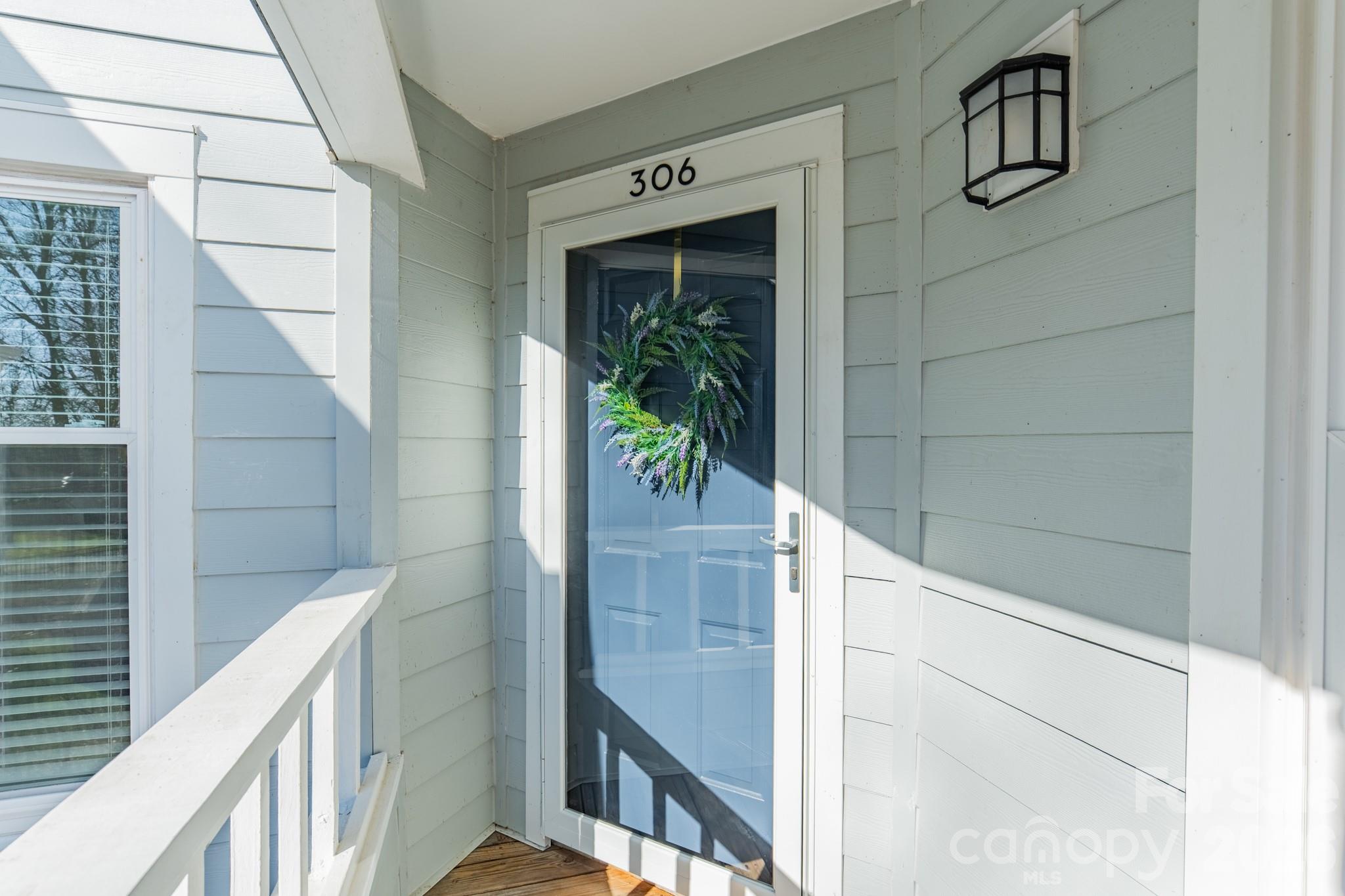306 Northwest Drive