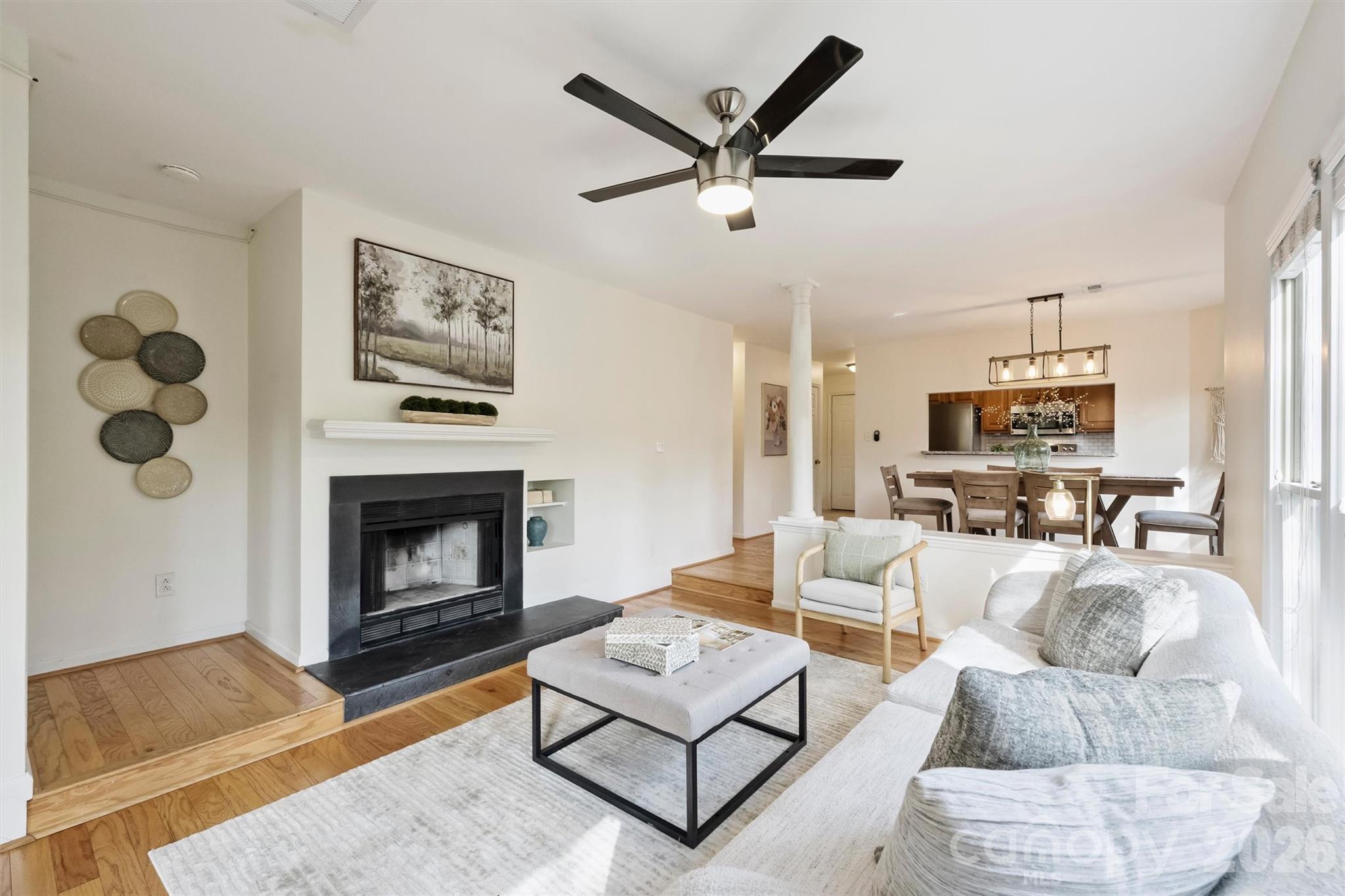 2715 Selwyn Avenue Unit: 43