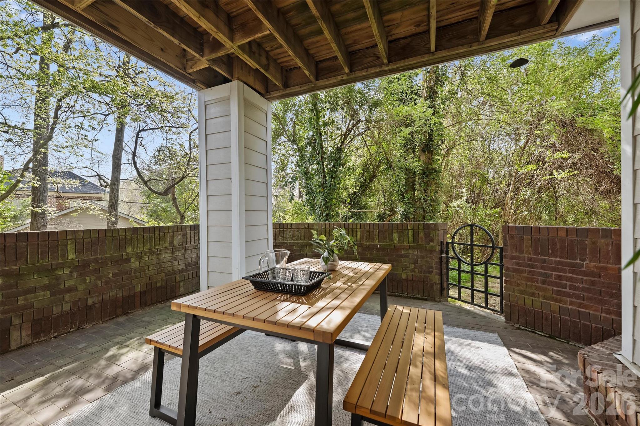 2715 Selwyn Avenue Unit: 43