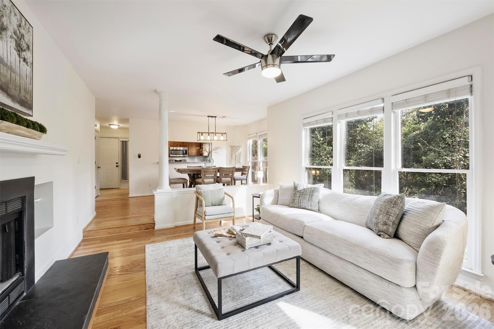 2715 Selwyn Avenue Unit: 43