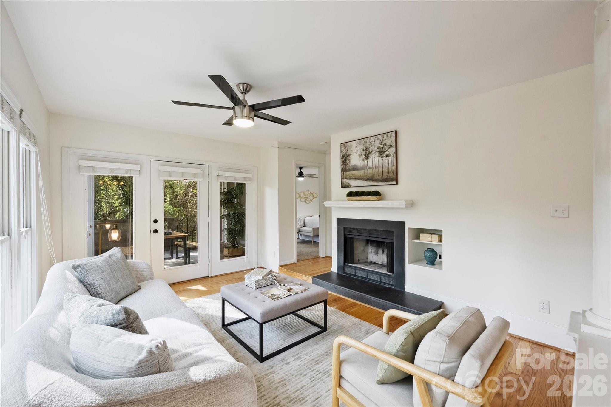 2715 Selwyn Avenue Unit: 43