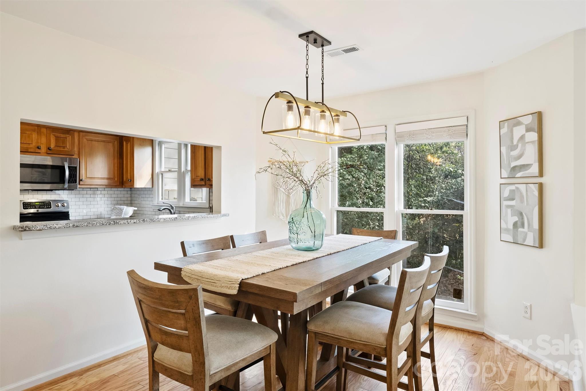 2715 Selwyn Avenue Unit: 43