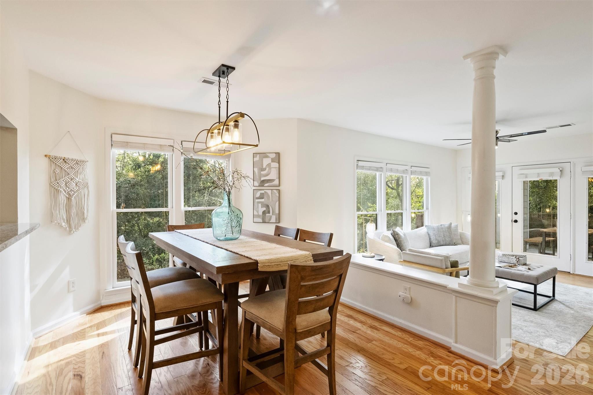 2715 Selwyn Avenue Unit: 43