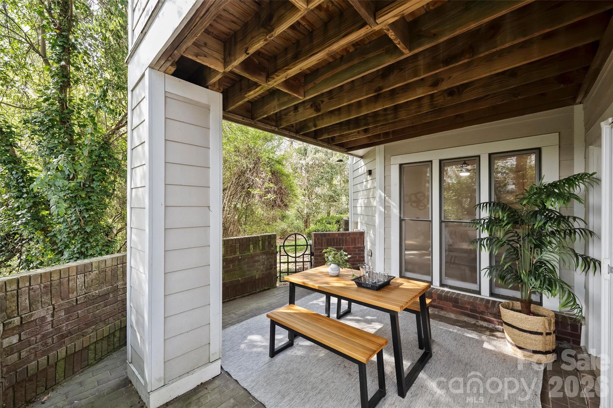 2715 Selwyn Avenue Unit: 43