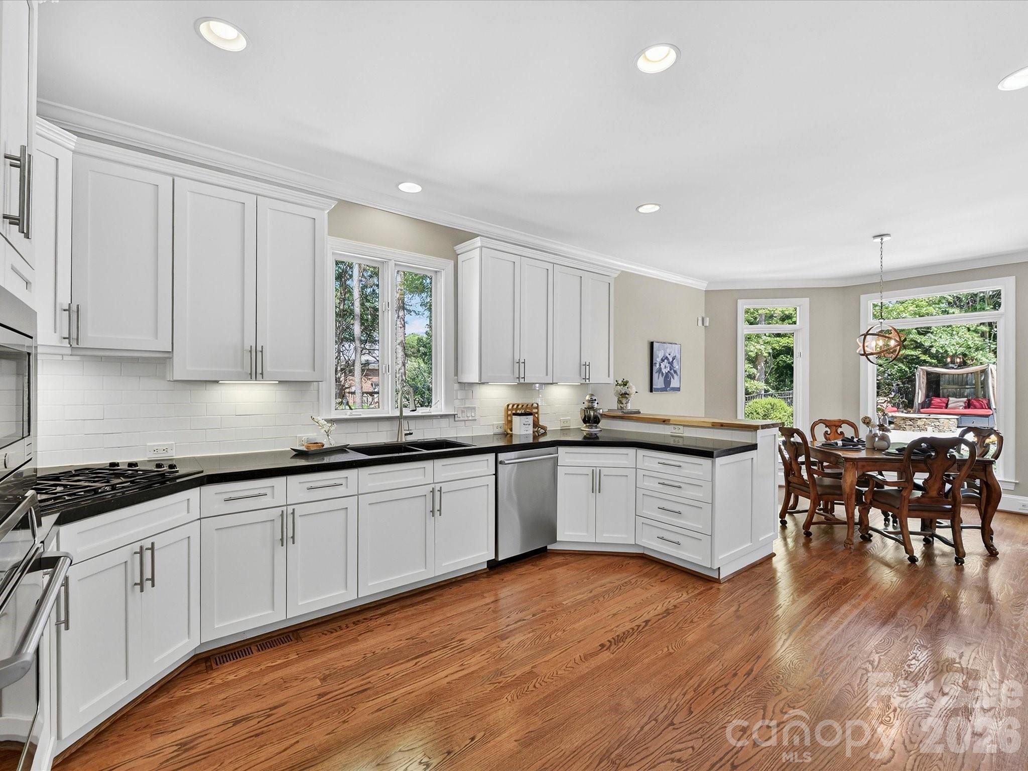 4112 Blaydes Court