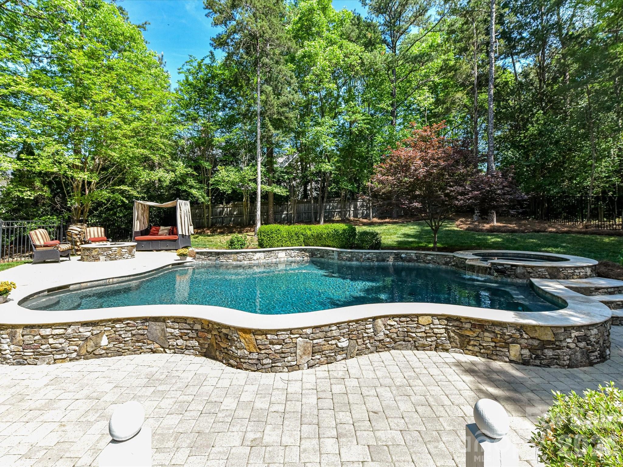 4112 Blaydes Court
