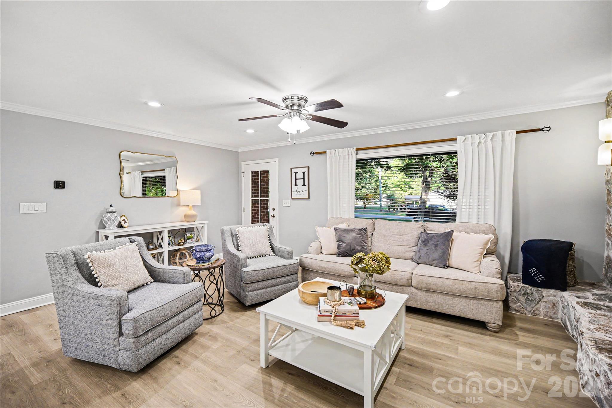 254 Lucky Drive NW