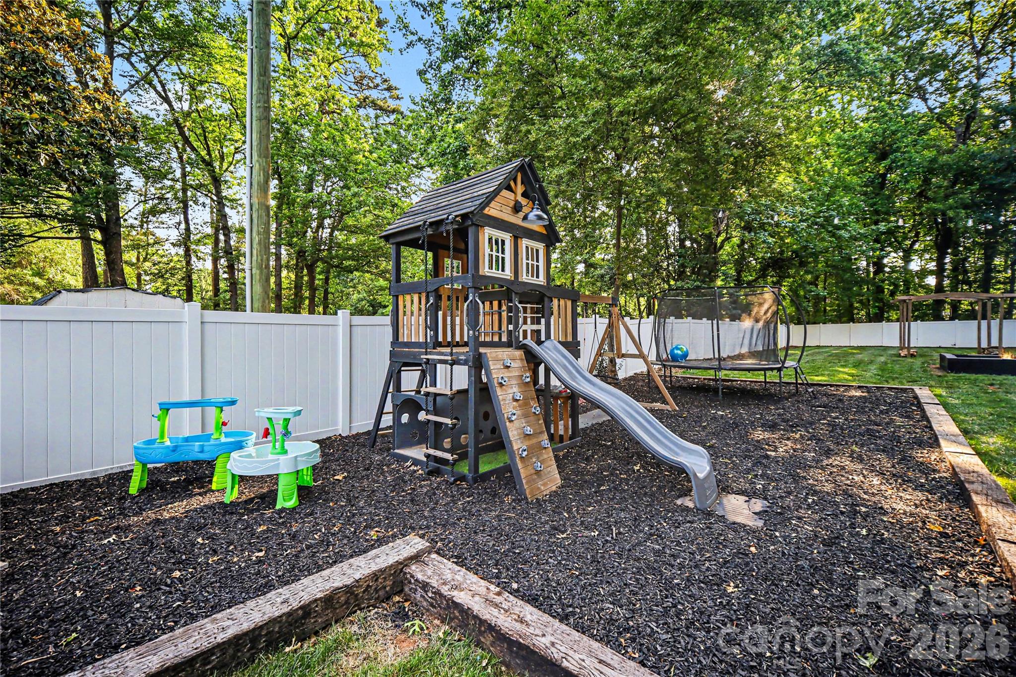 254 Lucky Drive NW