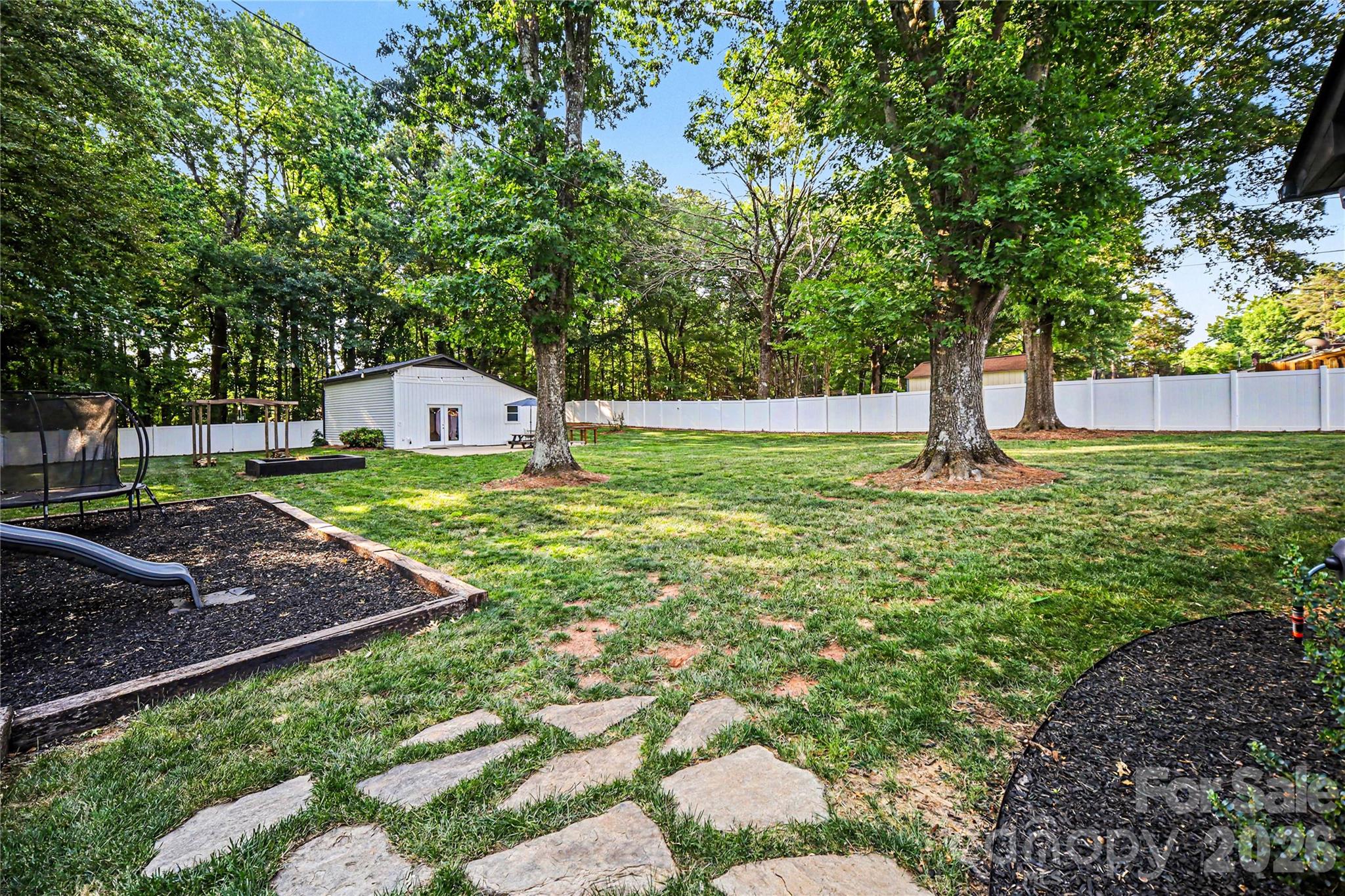 254 Lucky Drive NW