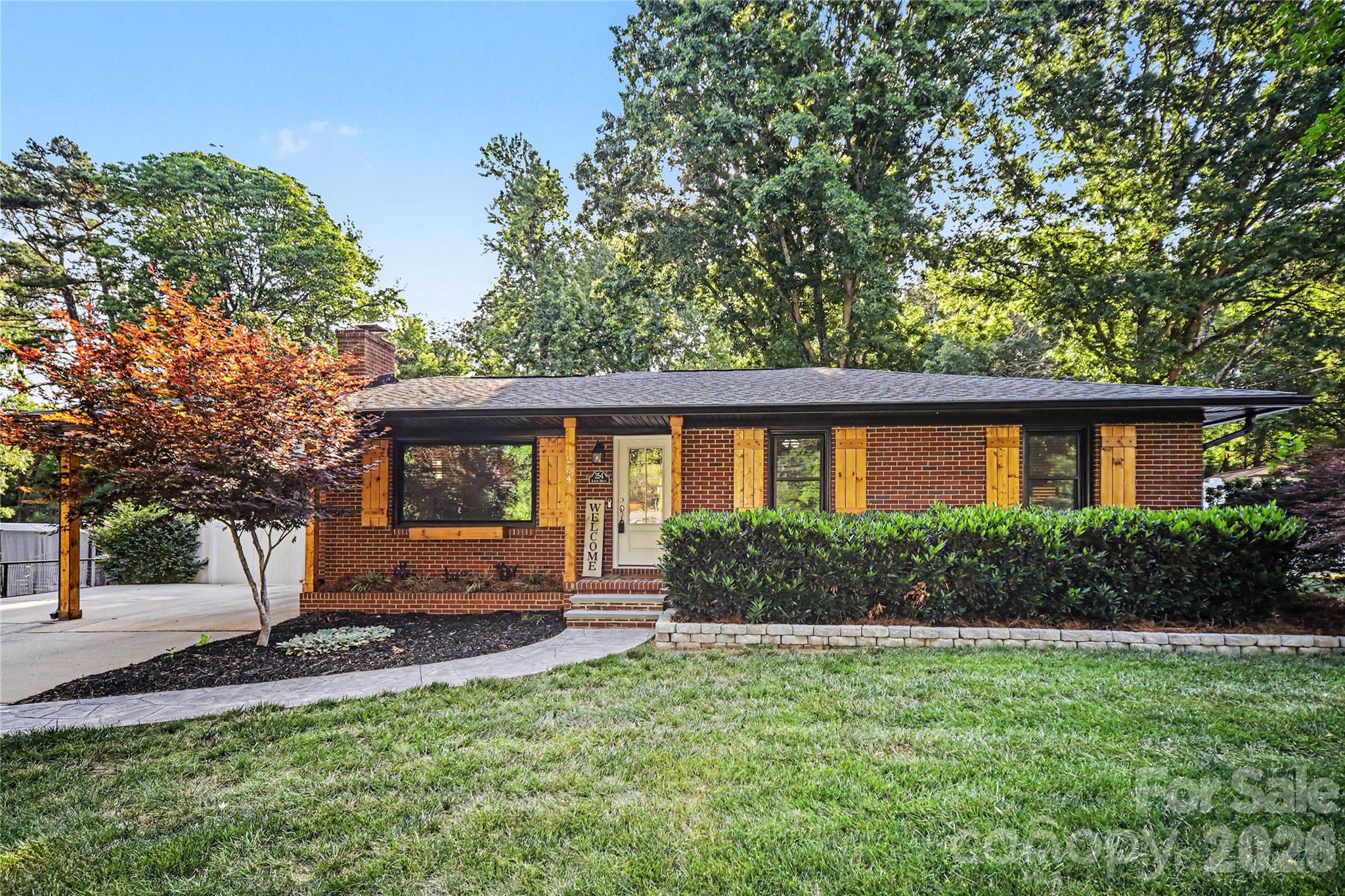 254 Lucky Drive NW