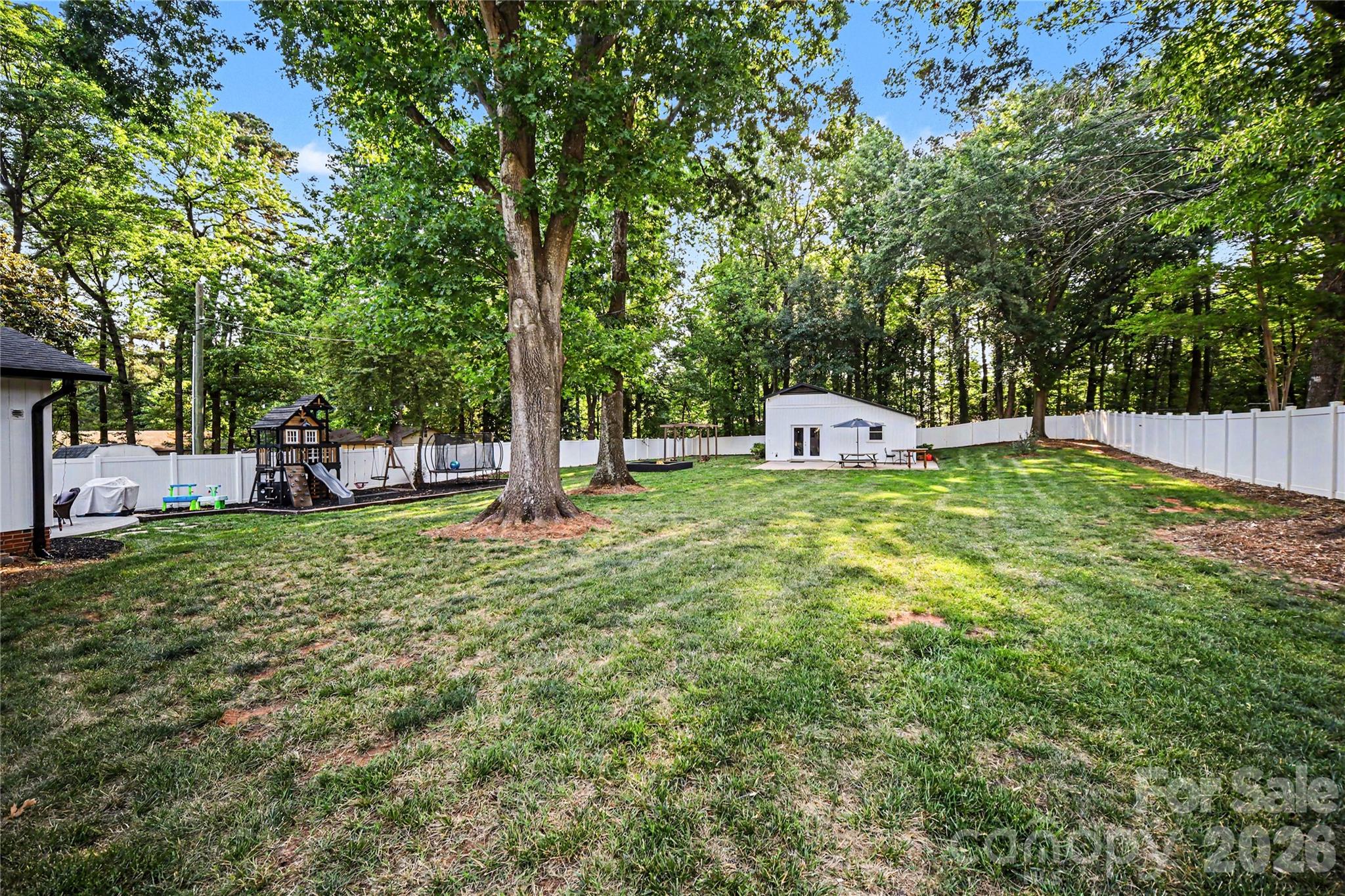 254 Lucky Drive NW