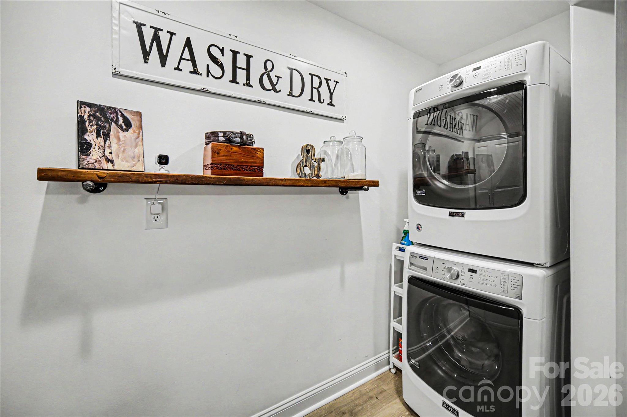254 Lucky Drive NW