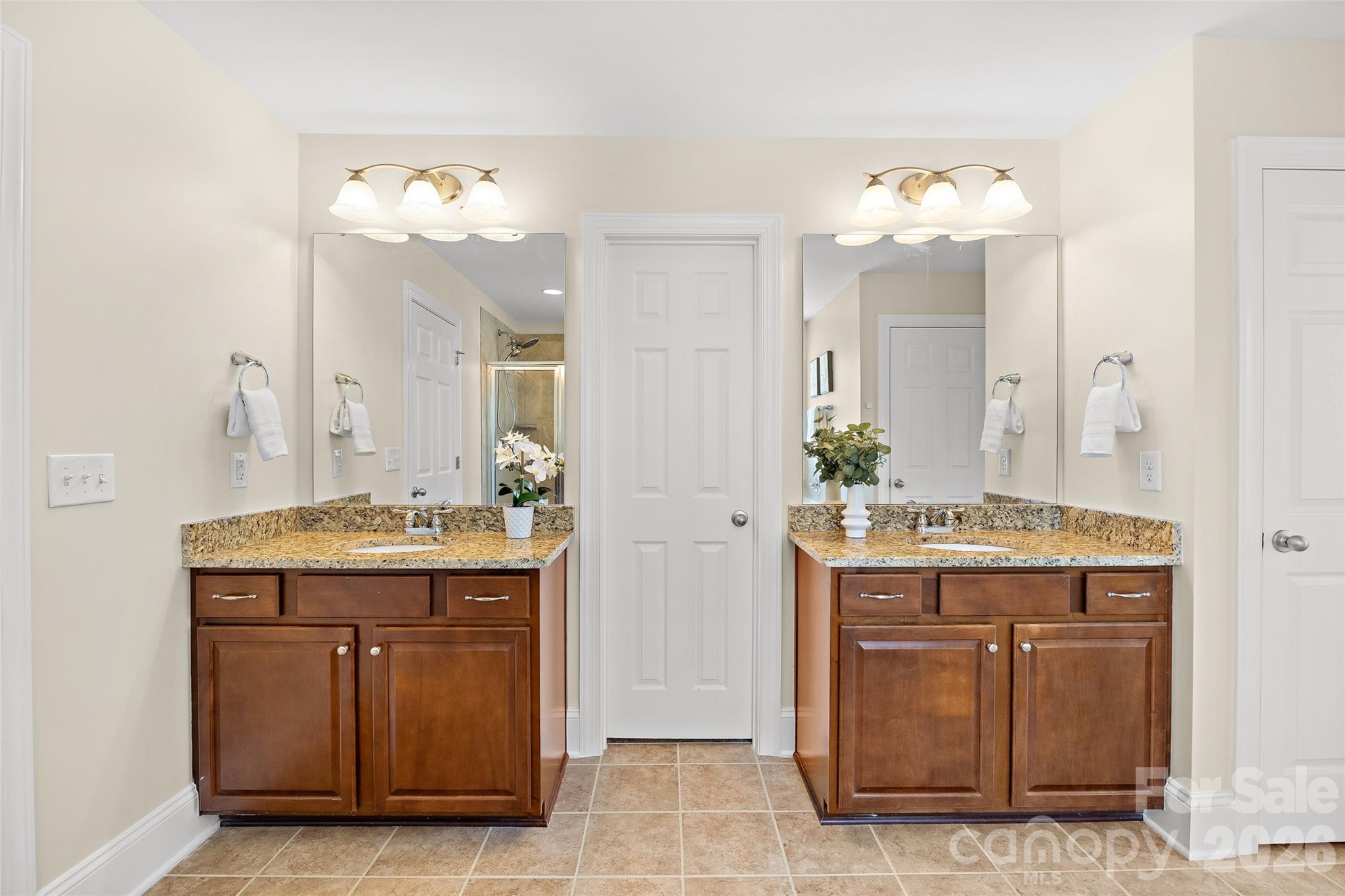 5104 Rhett Court