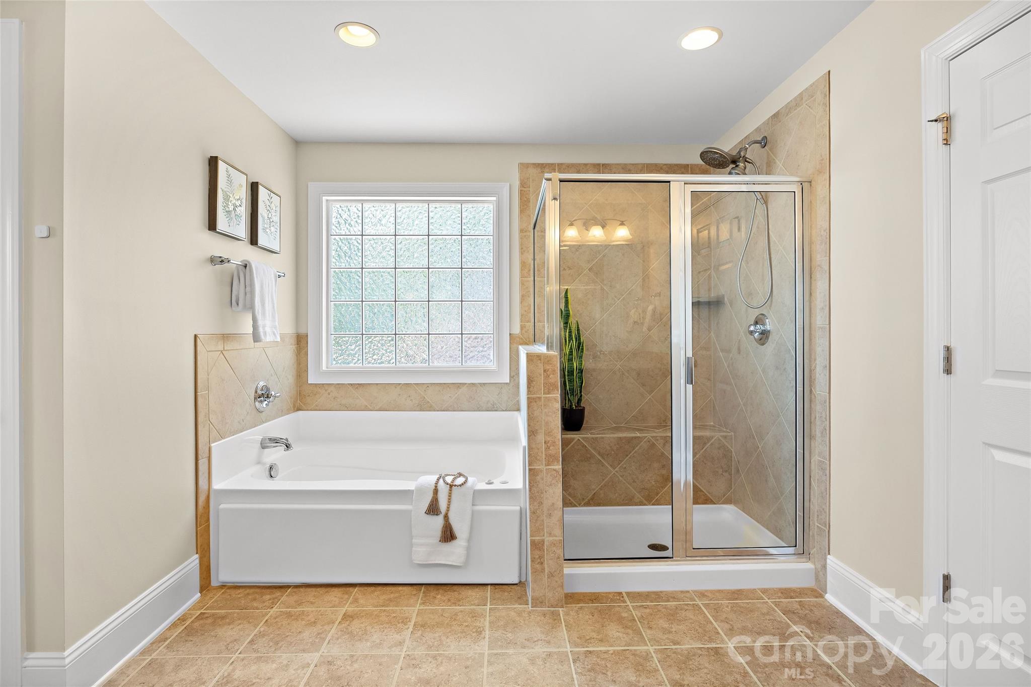 5104 Rhett Court