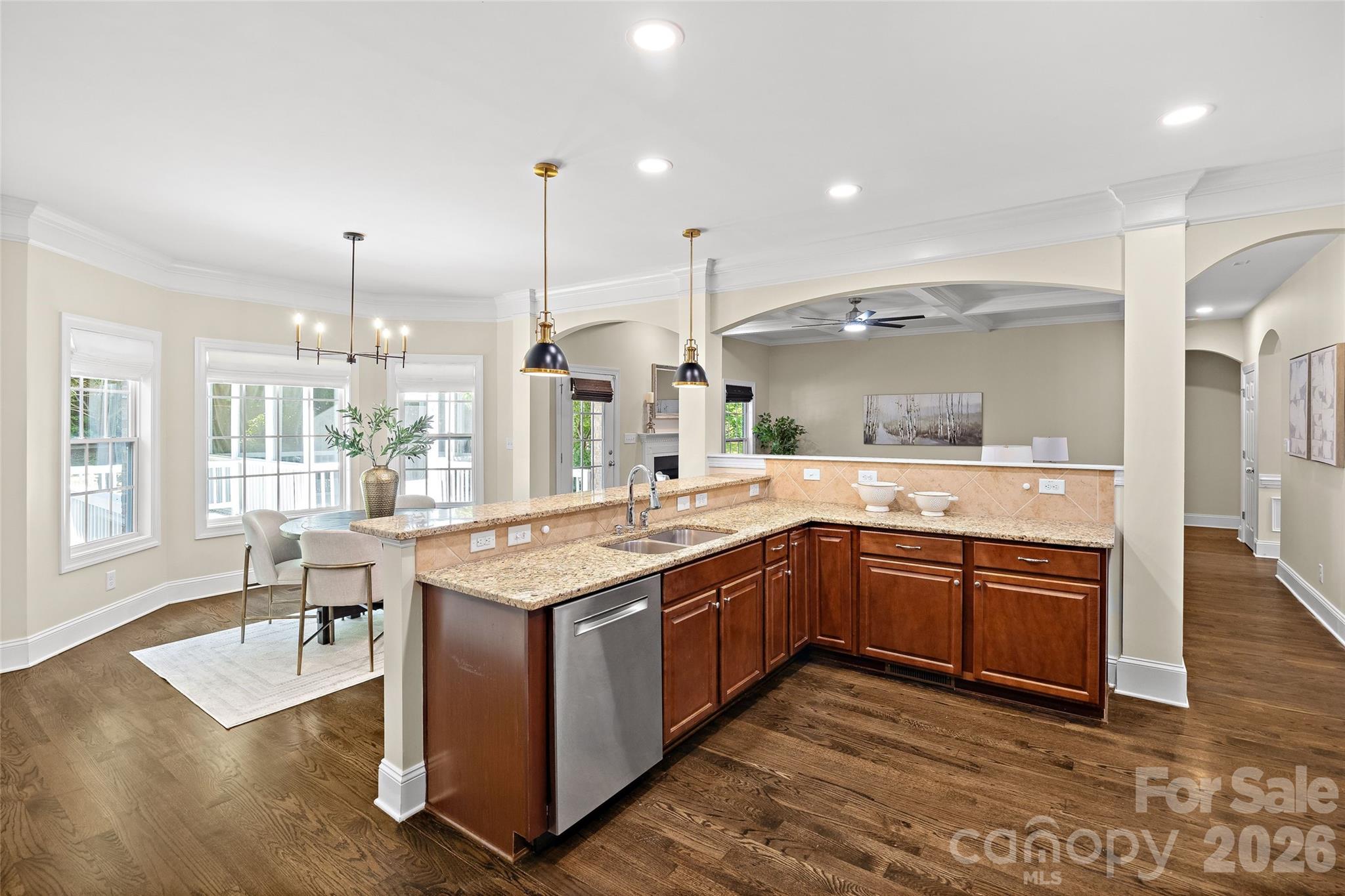 5104 Rhett Court