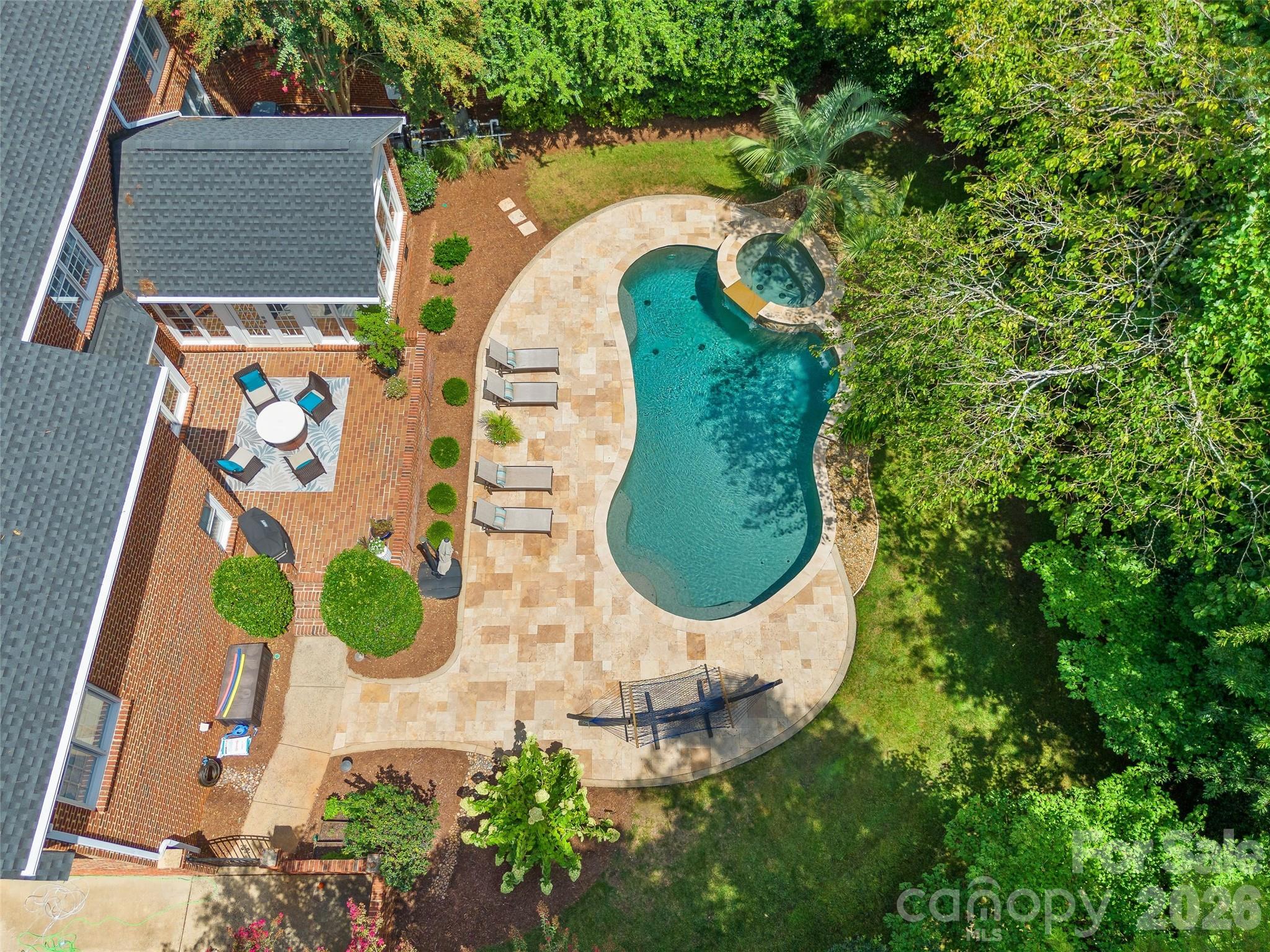 4533 Noras Path Road