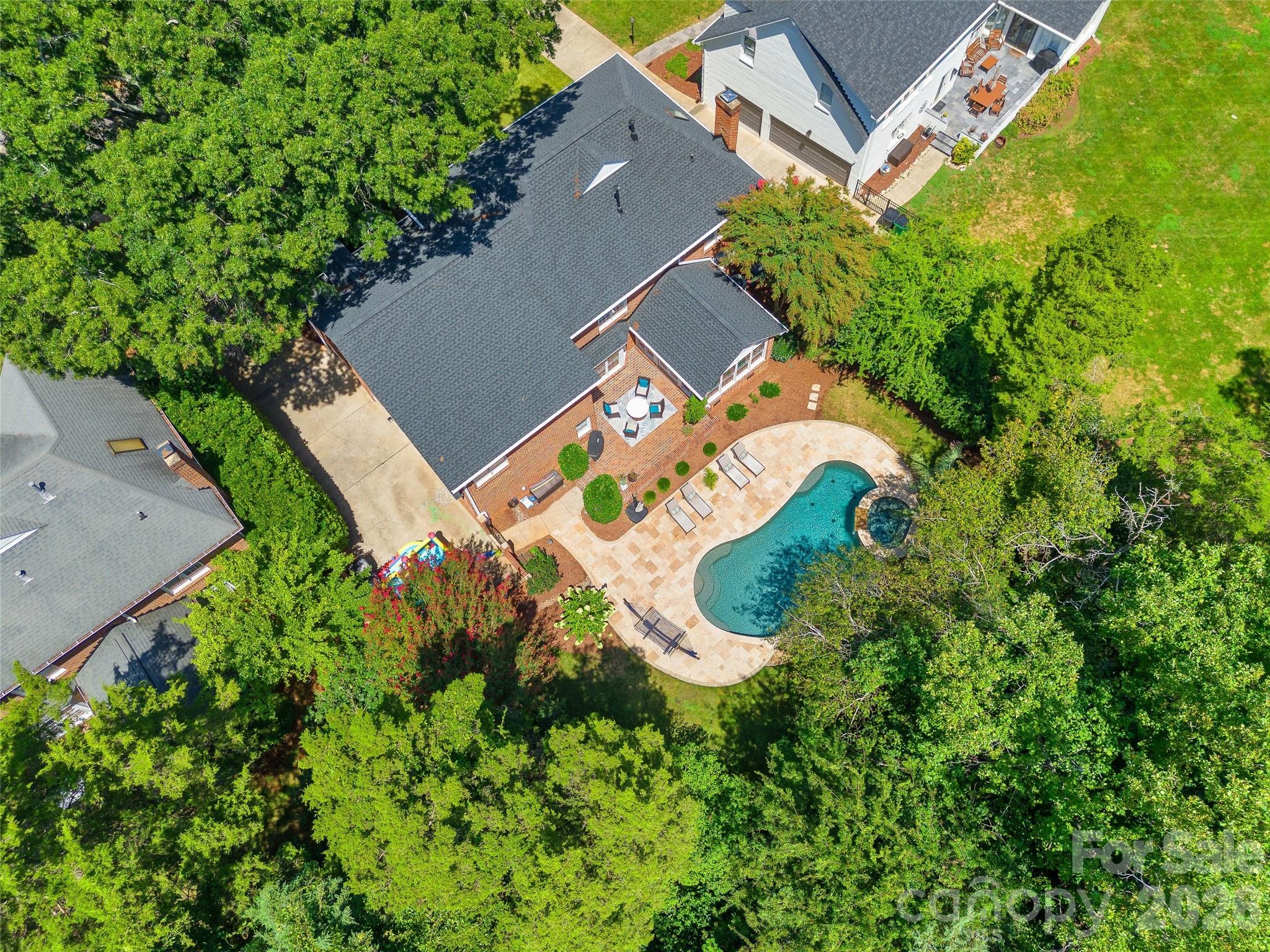 4533 Noras Path Road