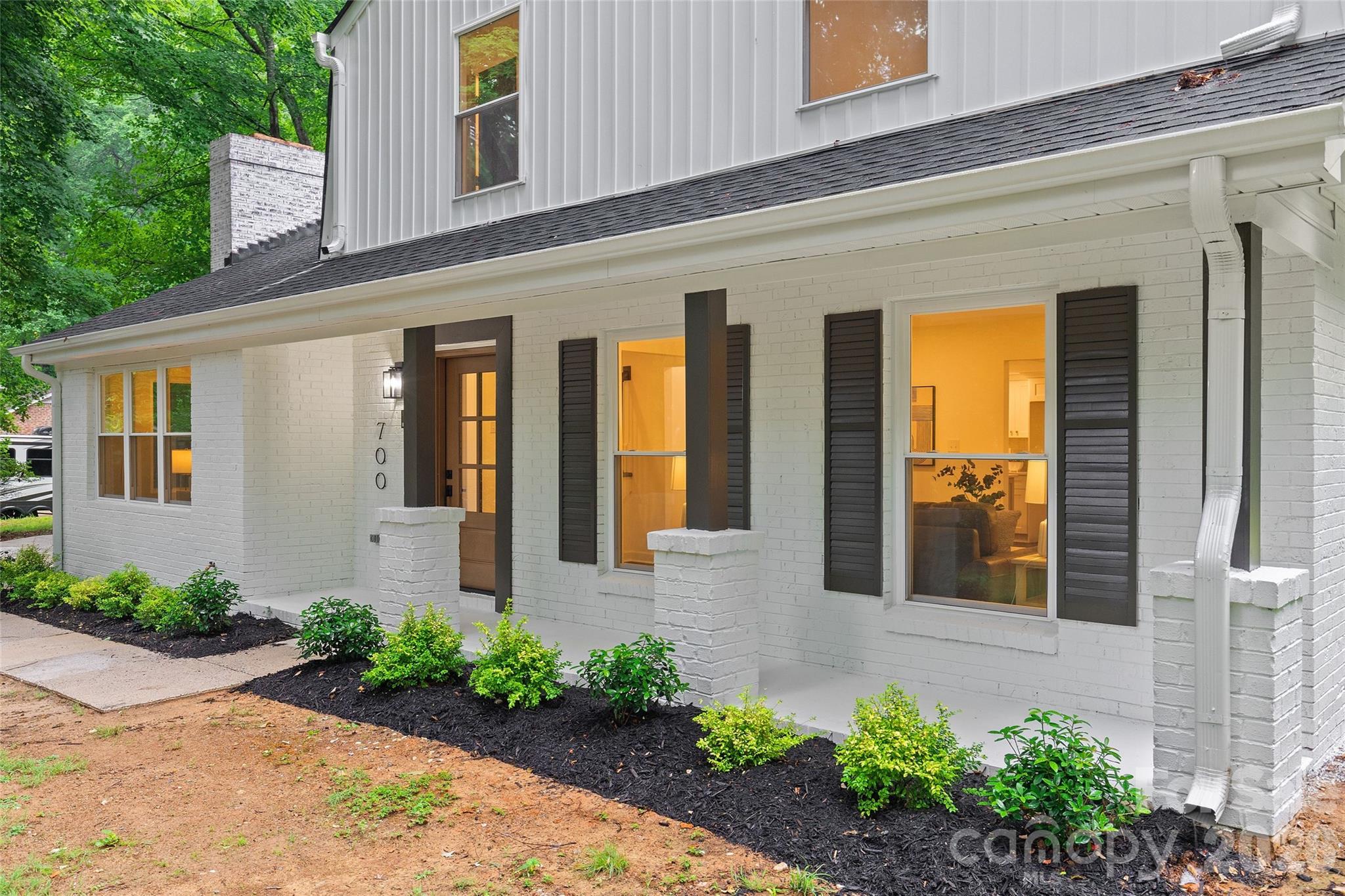 700 Tadlock Place