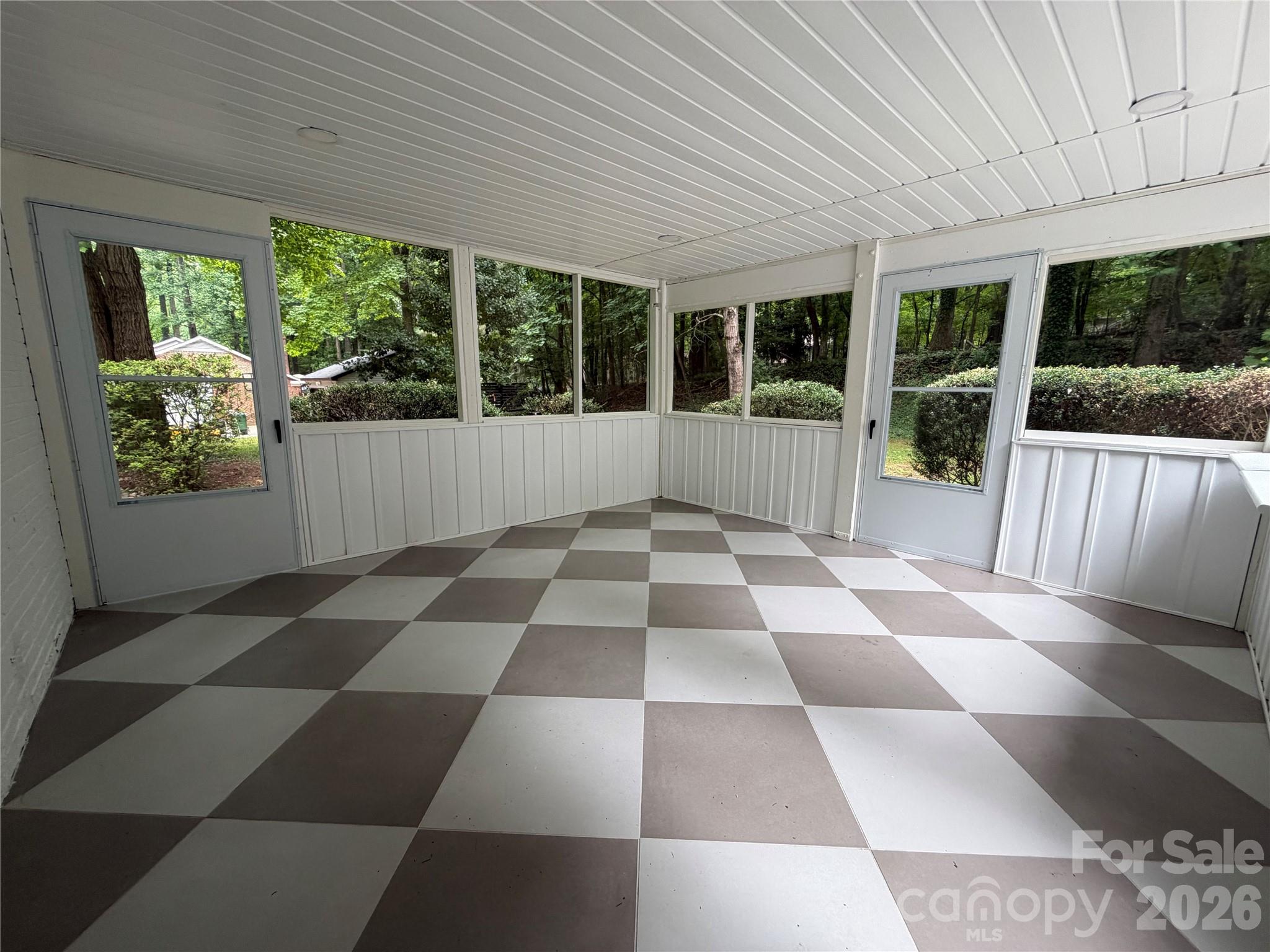 700 Tadlock Place