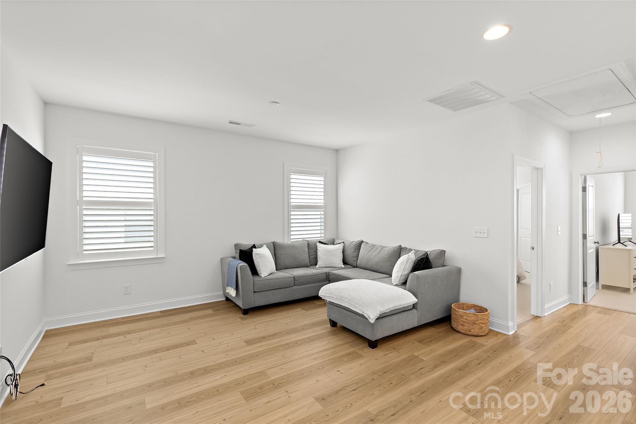 6023 Corbin Woods Court
