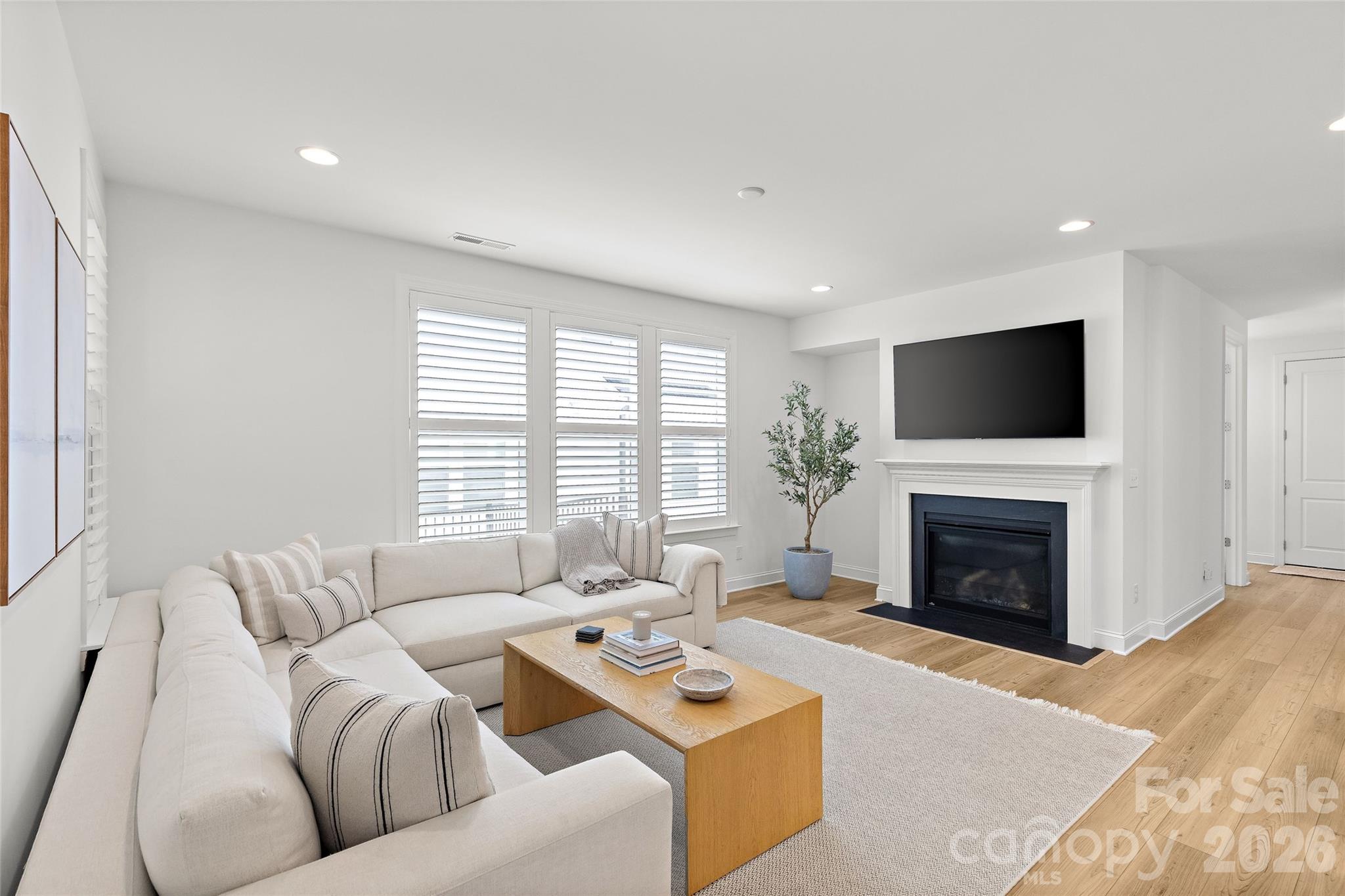 6023 Corbin Woods Court