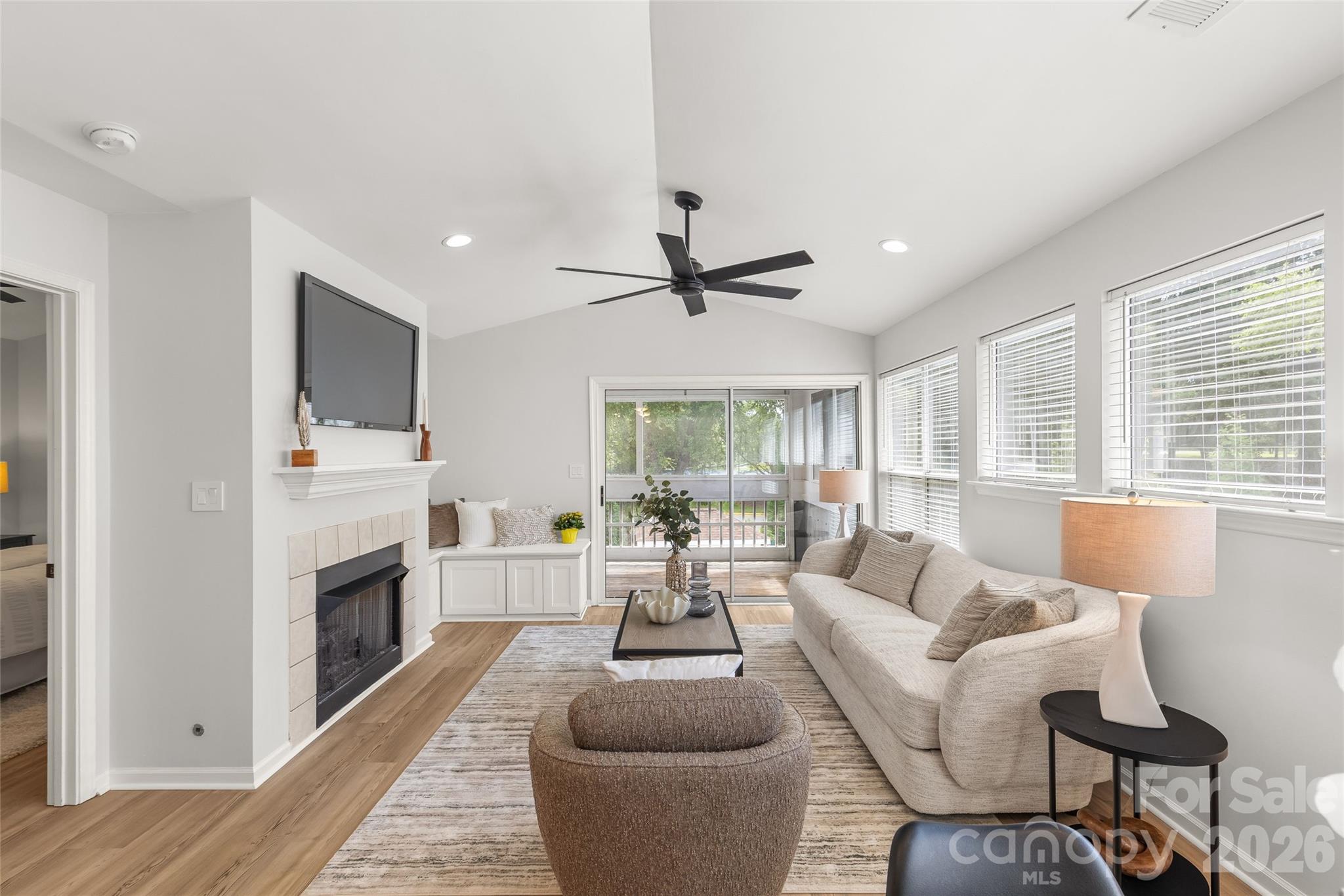 757 Southwest Drive Unit: 8