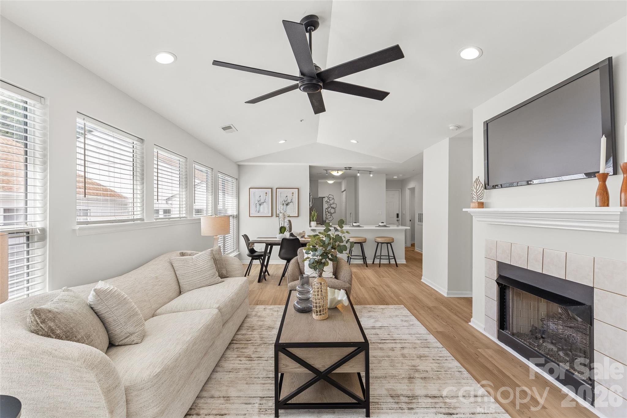 757 Southwest Drive Unit: 8