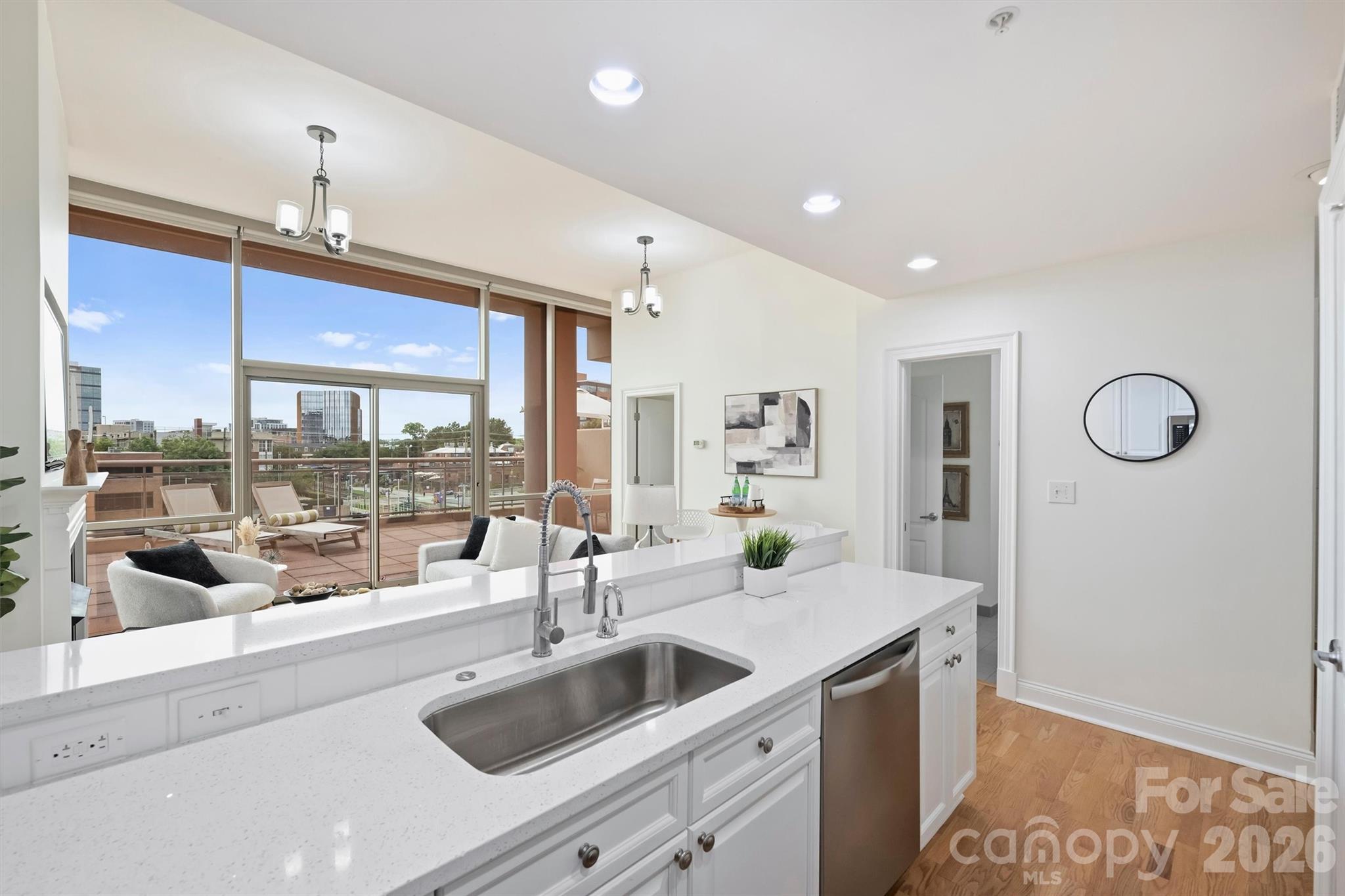 315 Arlington Avenue Unit: 504