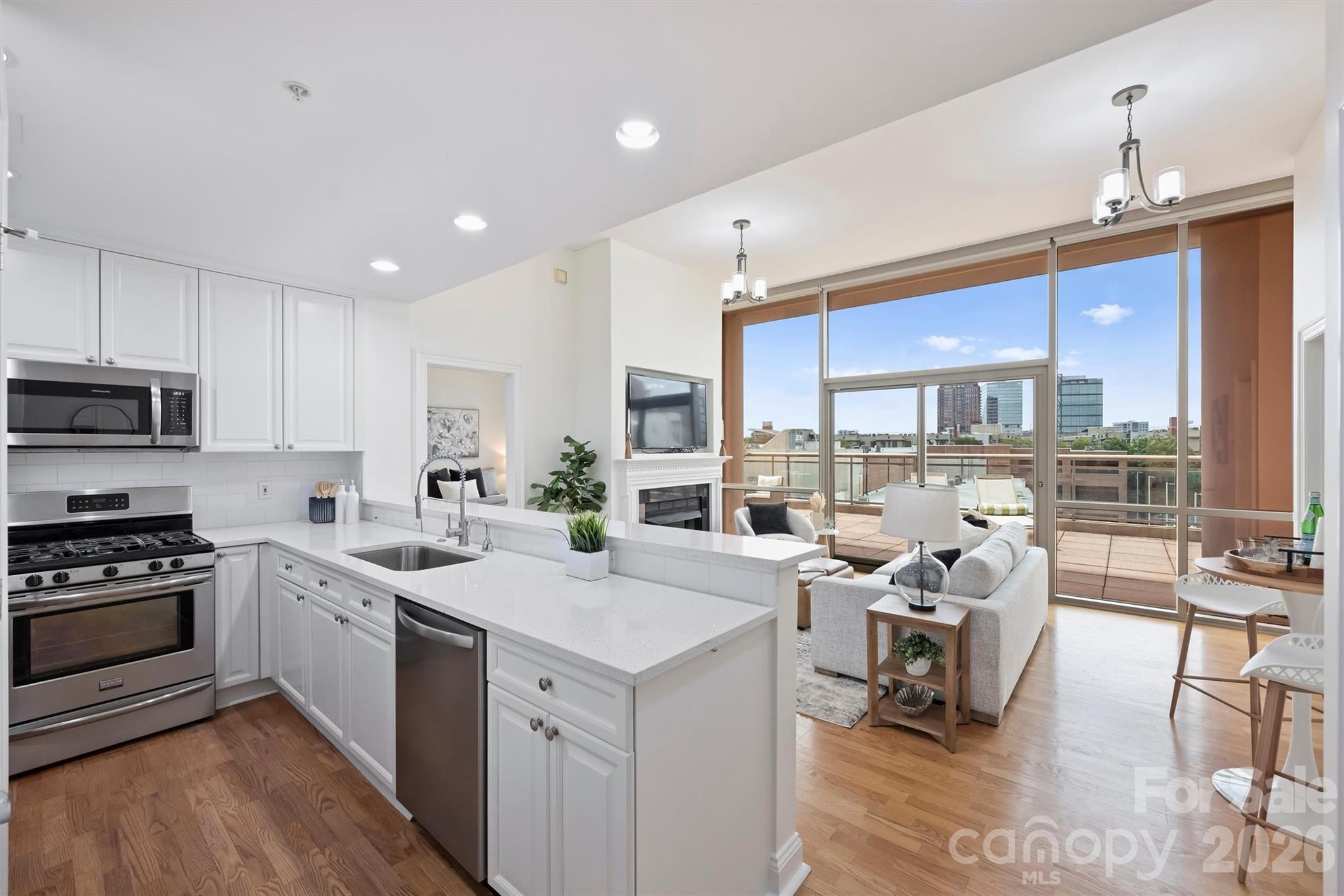 315 Arlington Avenue Unit: 504