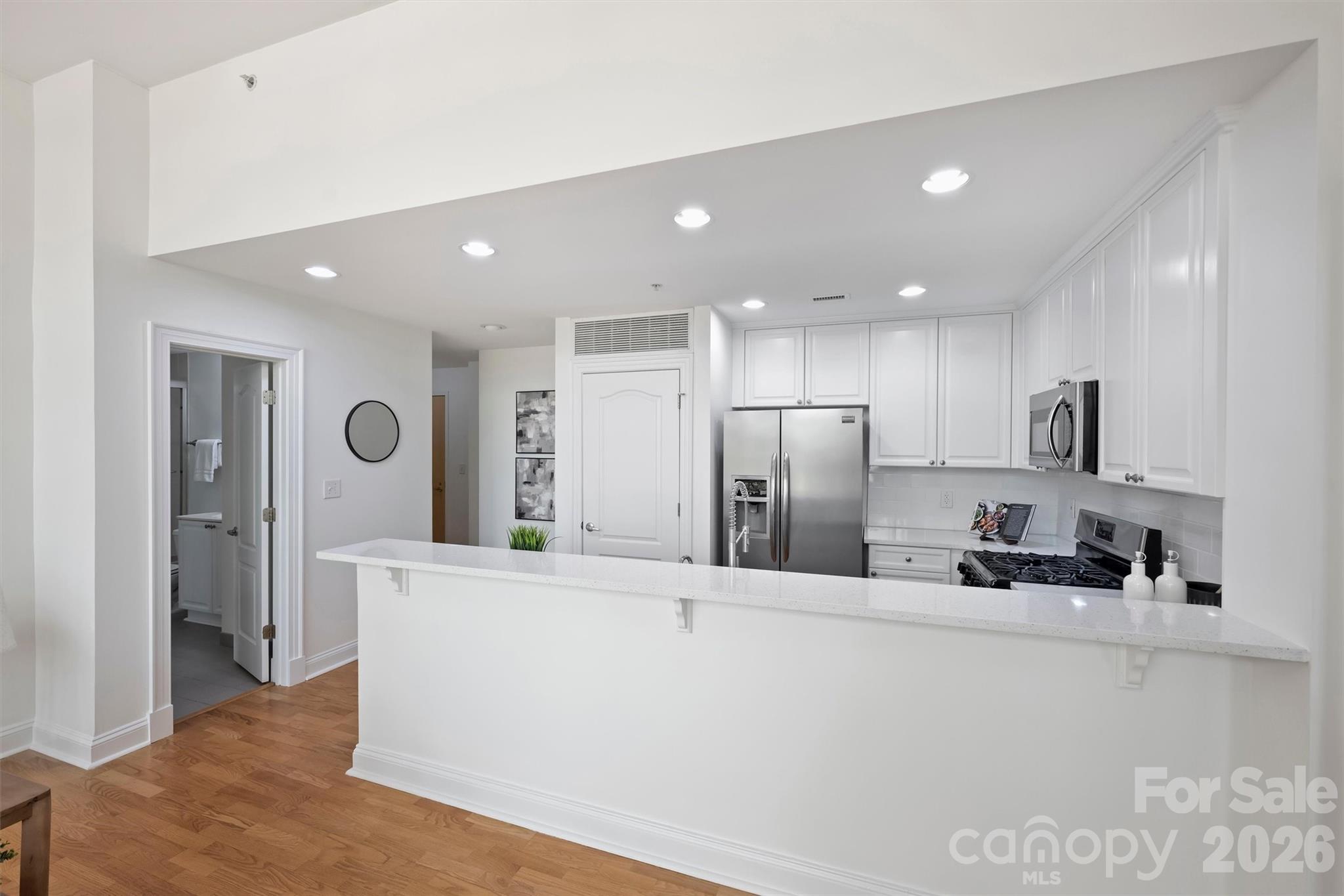 315 Arlington Avenue Unit: 504