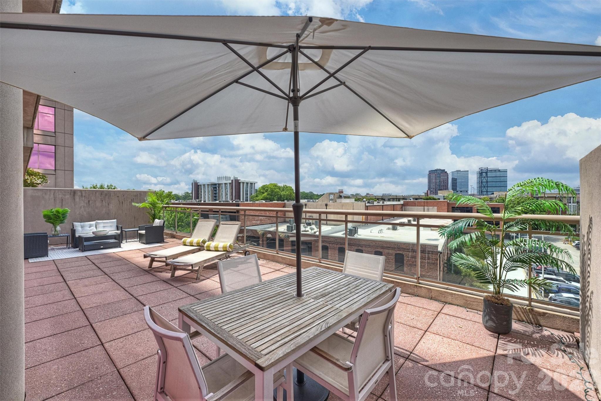 315 Arlington Avenue Unit: 504