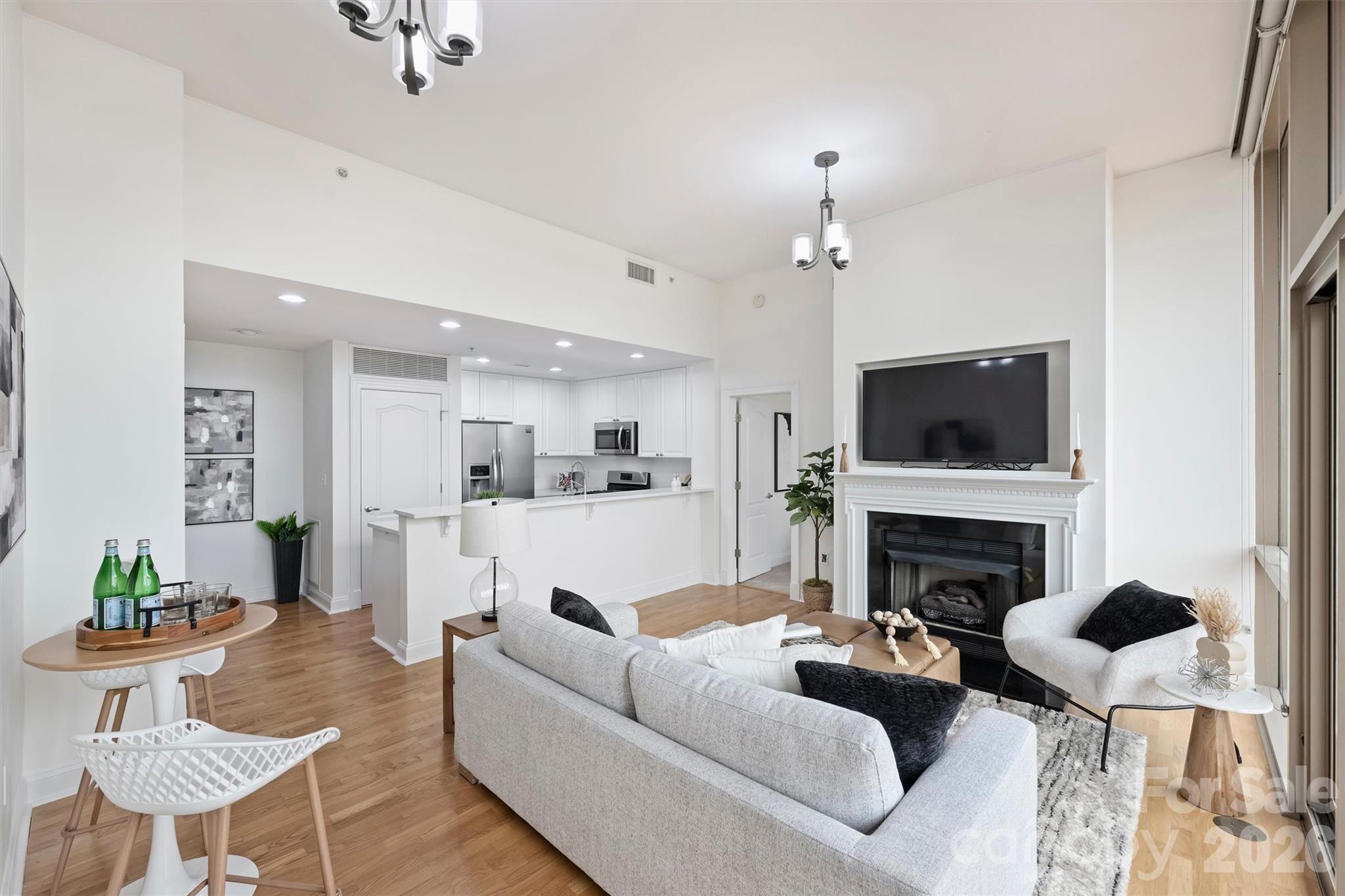 315 Arlington Avenue Unit: 504
