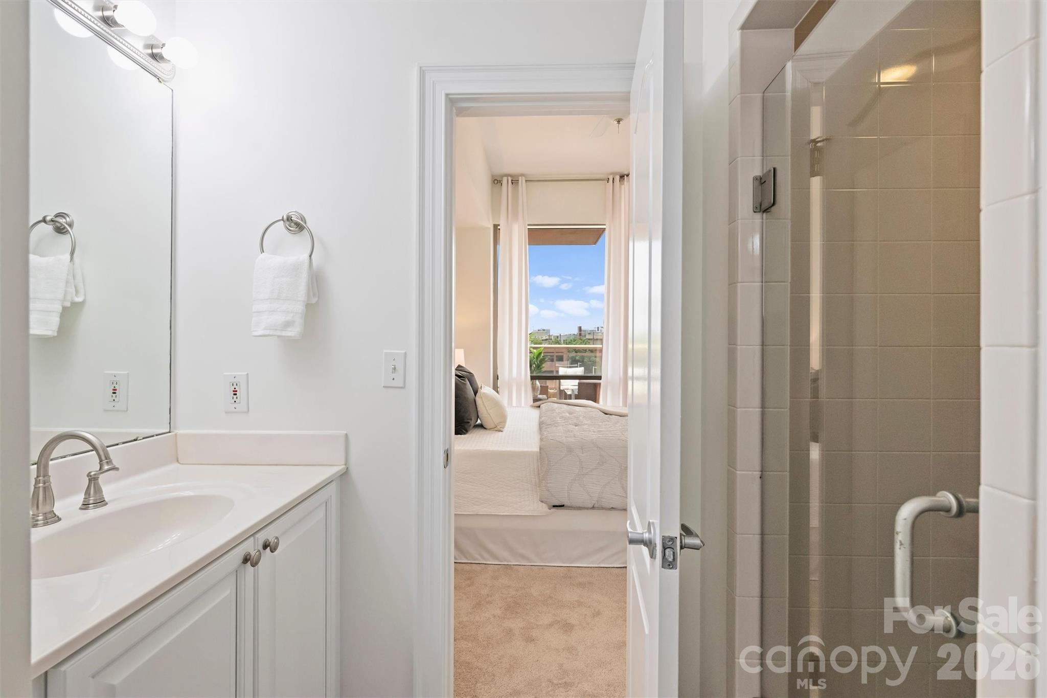315 Arlington Avenue Unit: 504