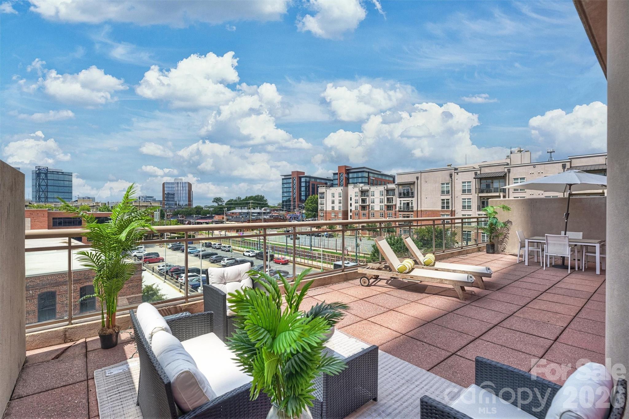 315 Arlington Avenue Unit: 504