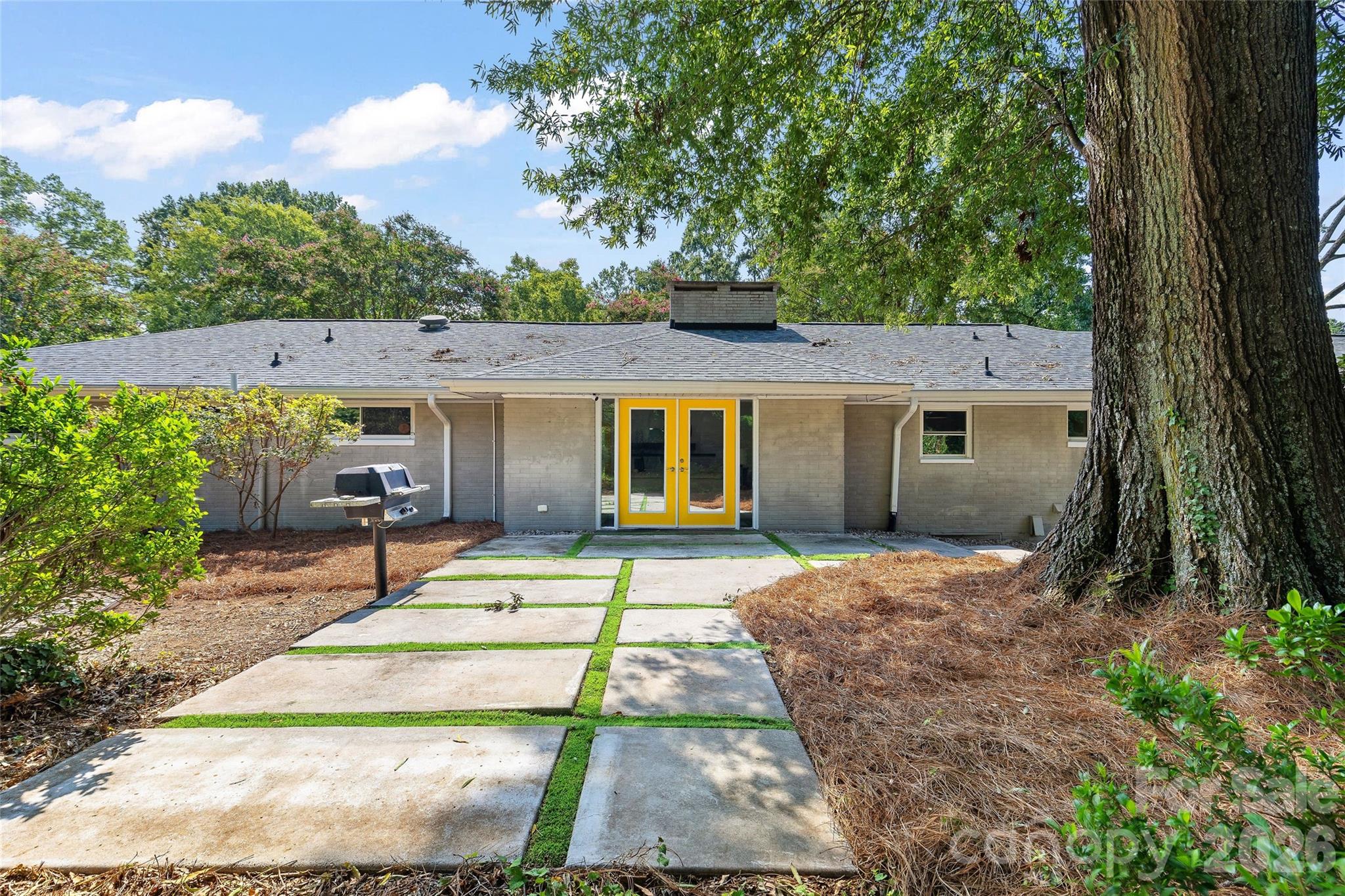 1222 Burtonwood Circle