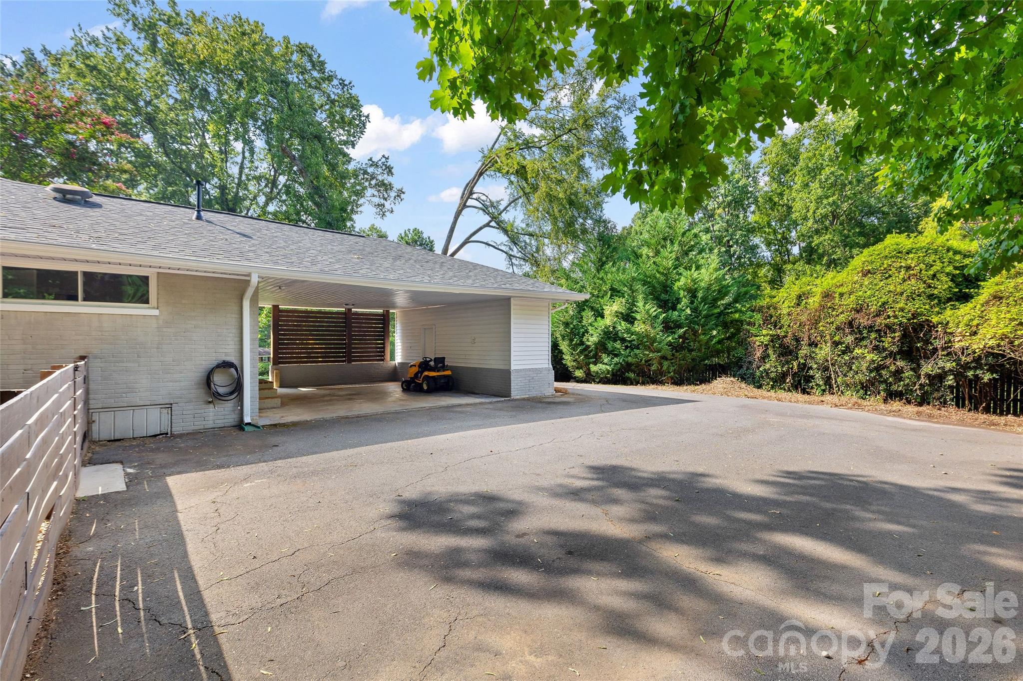 1222 Burtonwood Circle