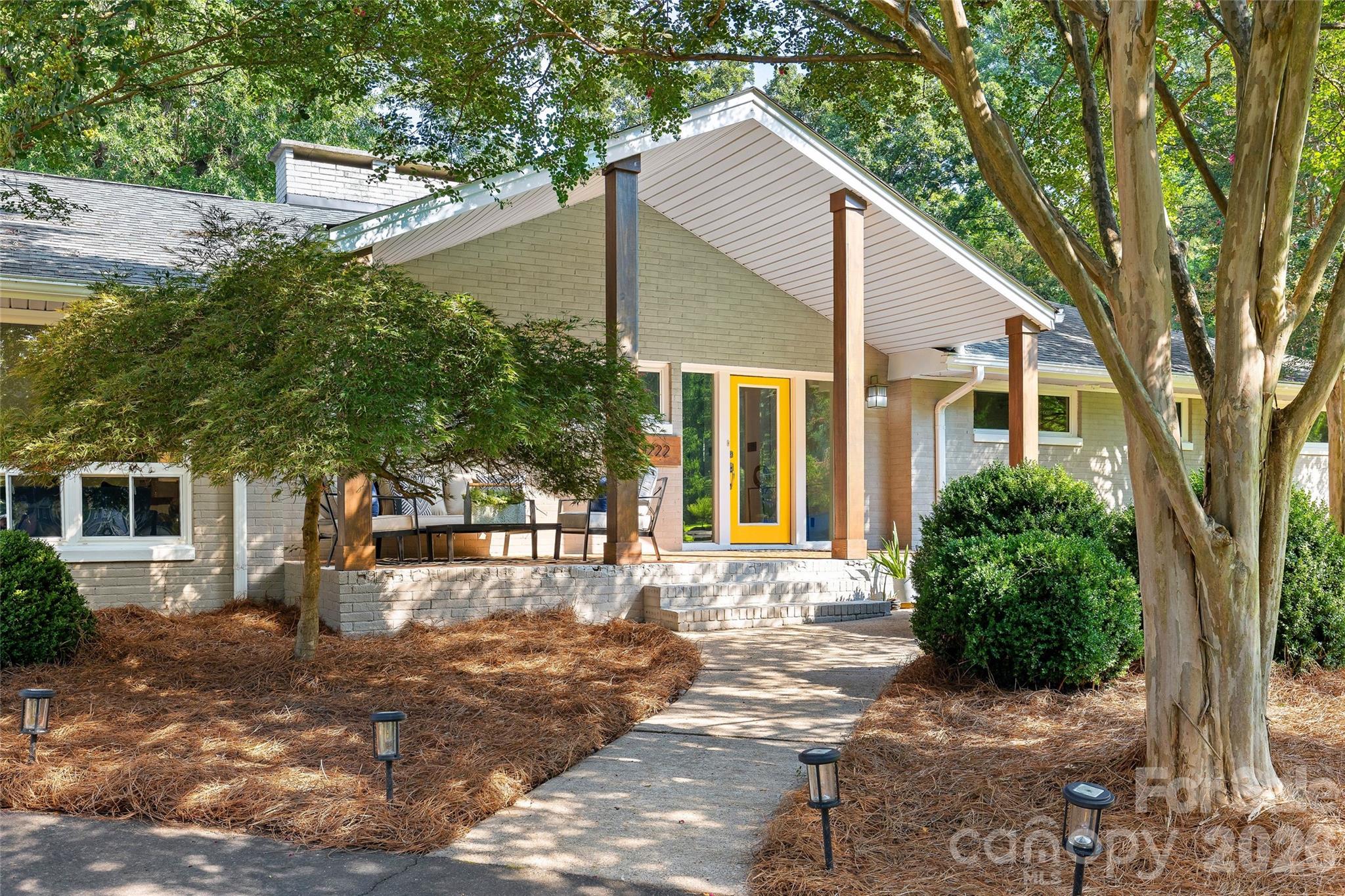 1222 Burtonwood Circle
