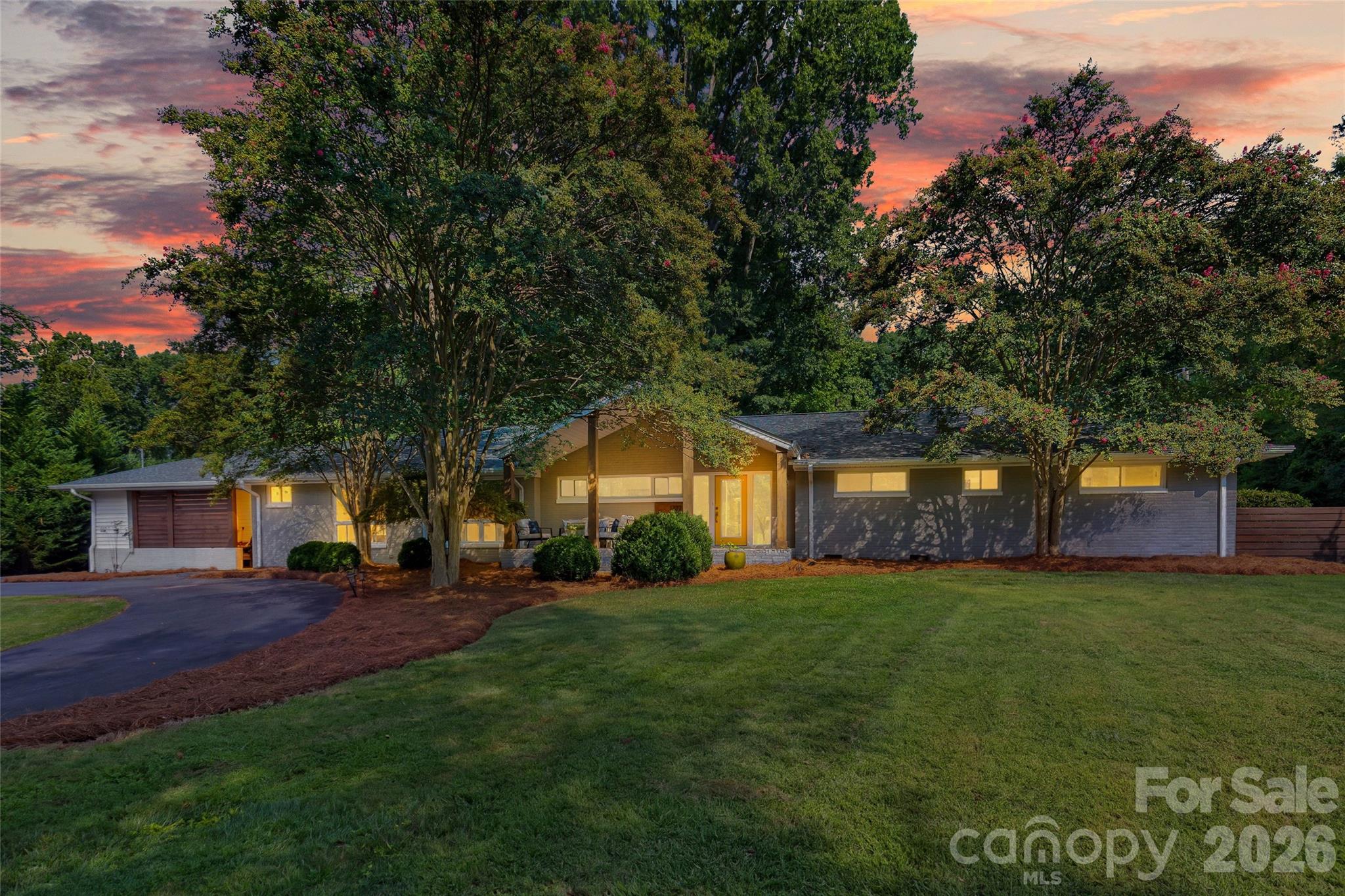1222 Burtonwood Circle