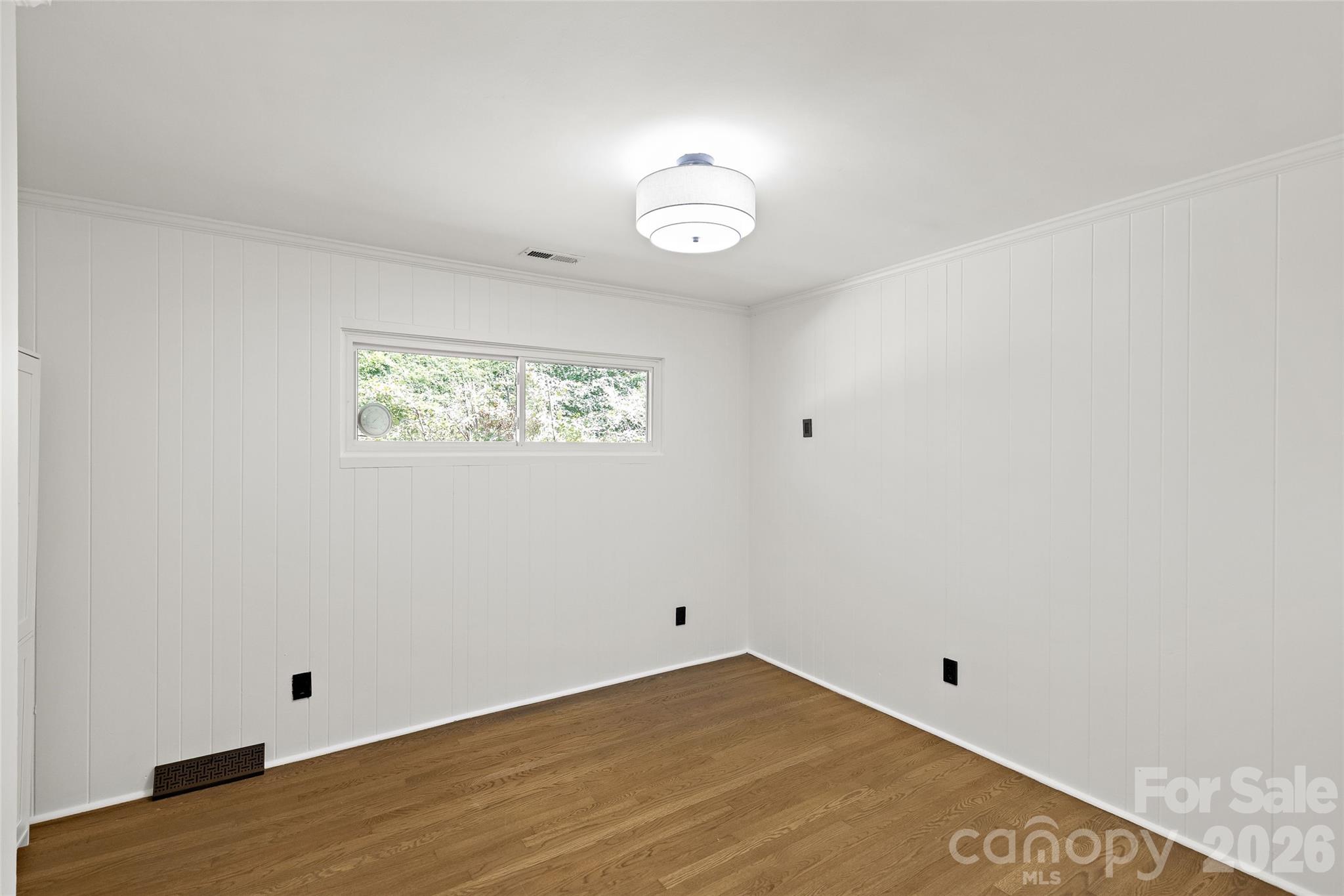 1222 Burtonwood Circle