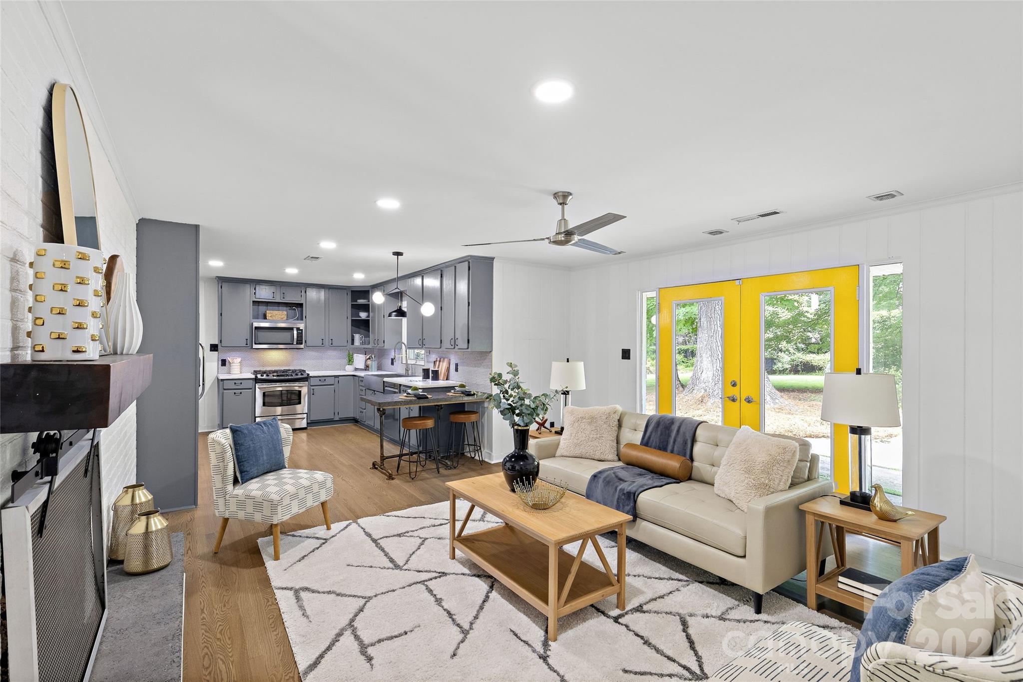 1222 Burtonwood Circle