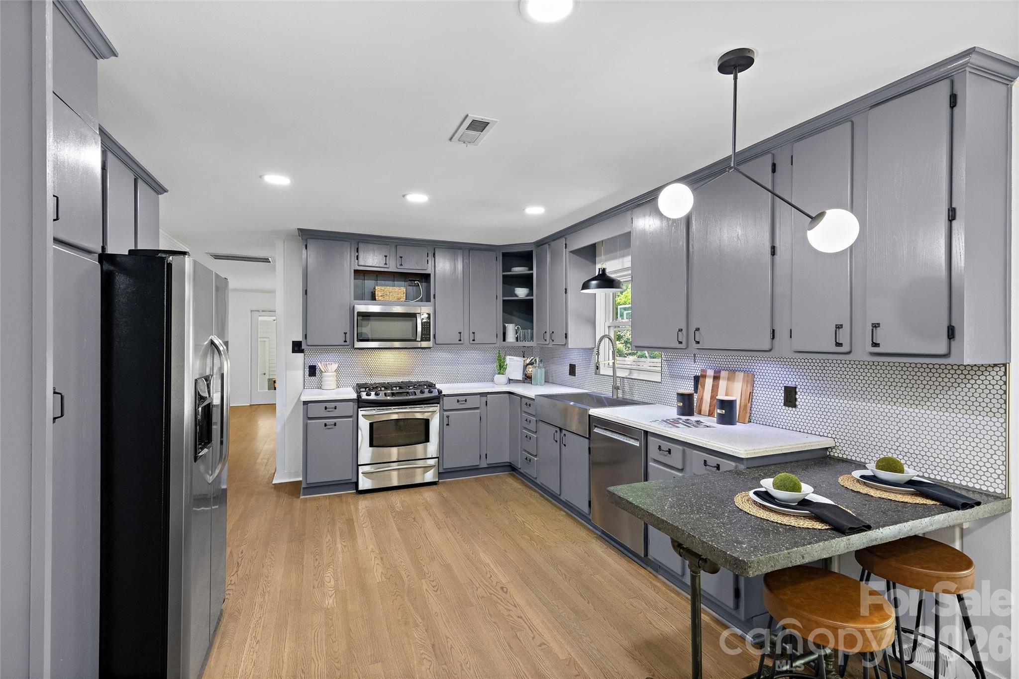 1222 Burtonwood Circle